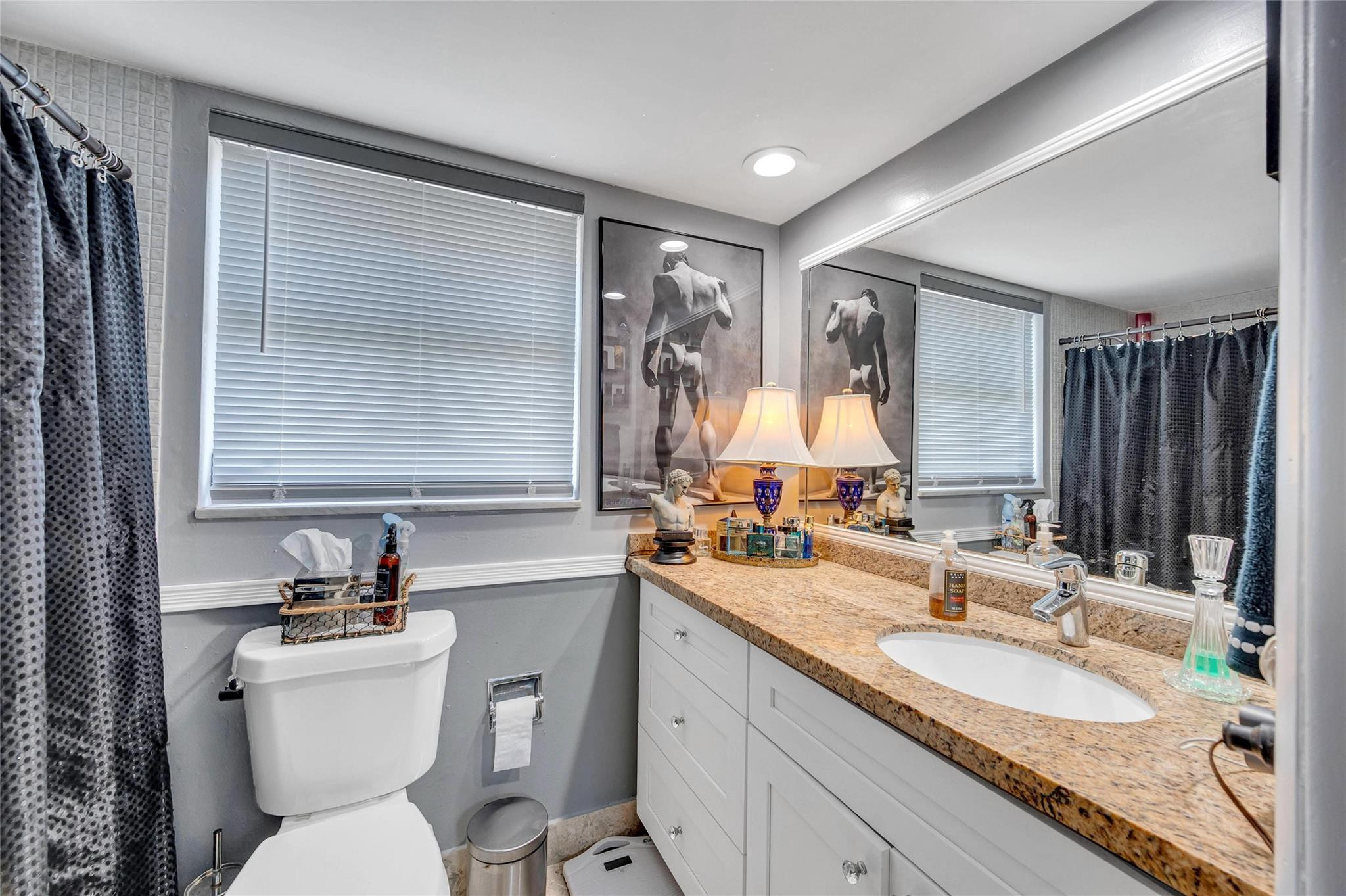 2600 S Course Dr 510