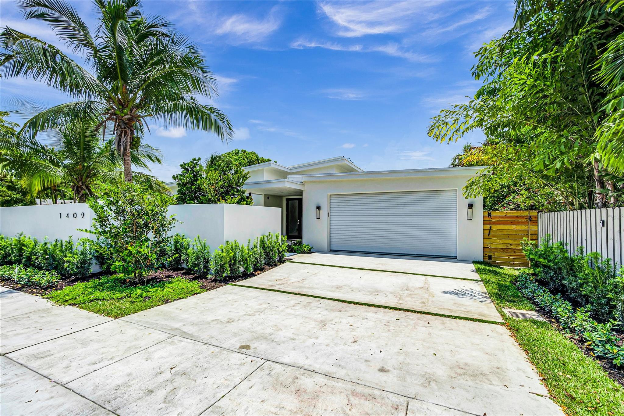 1409 NE 17th Way
