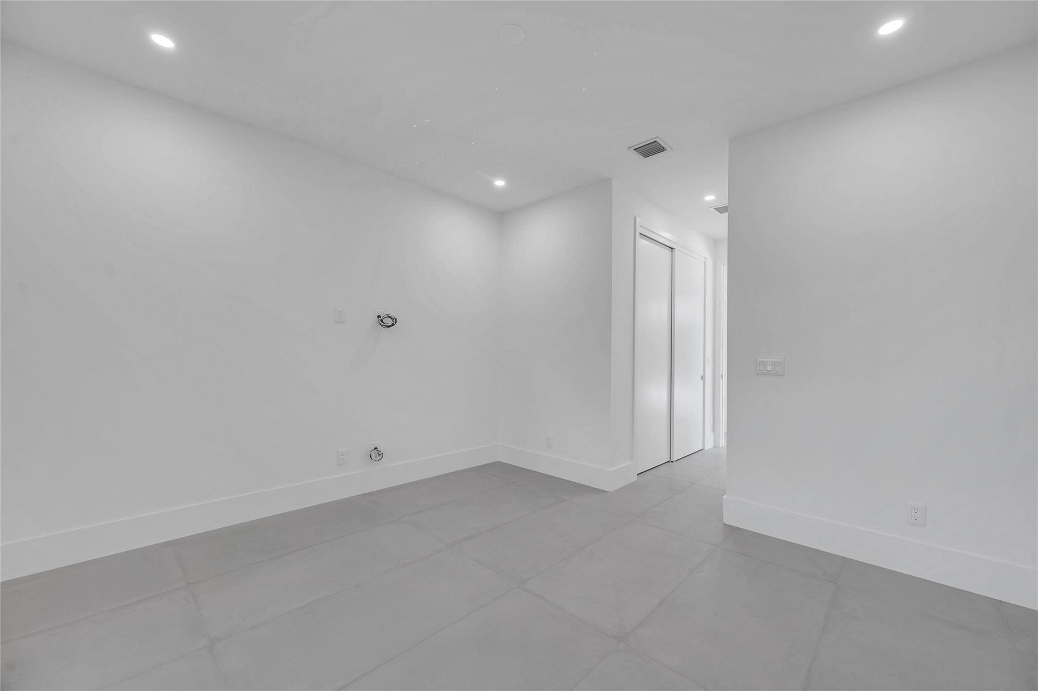 1409 NE 17th Way
