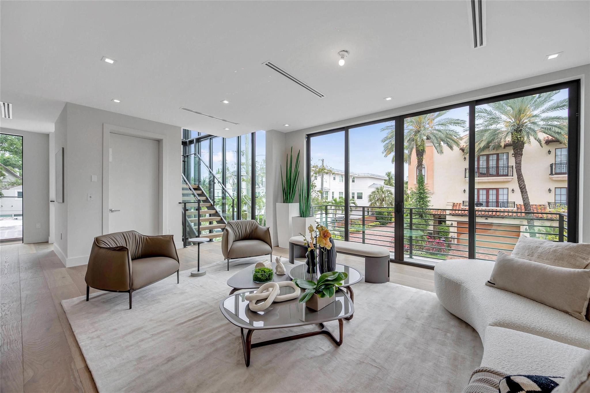 215 SE 10th Ter 215