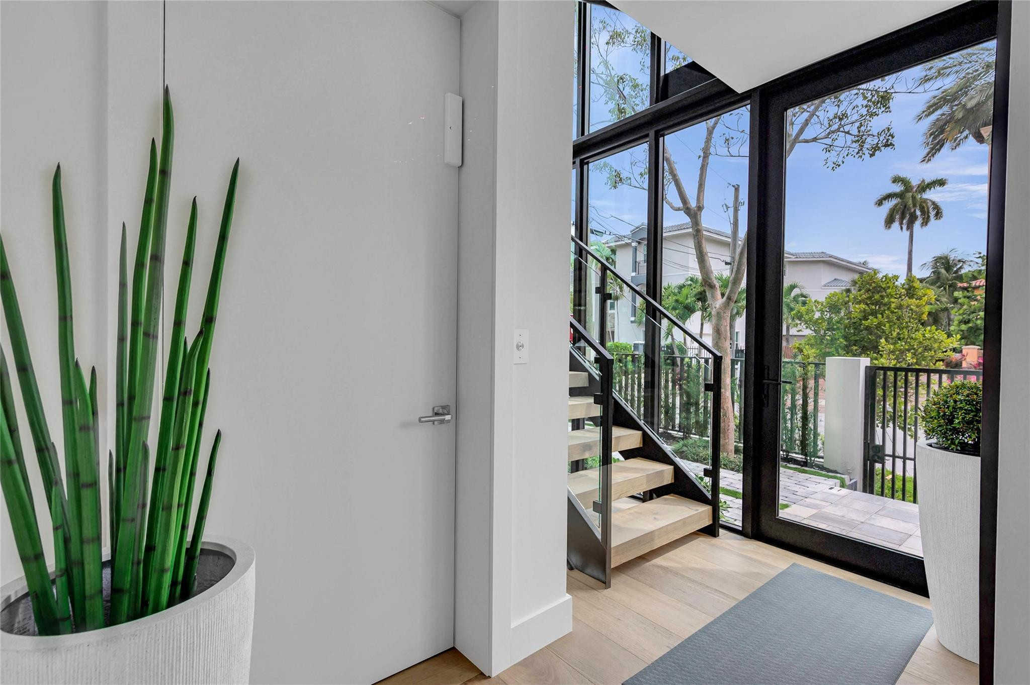 215 SE 10th Ter 215