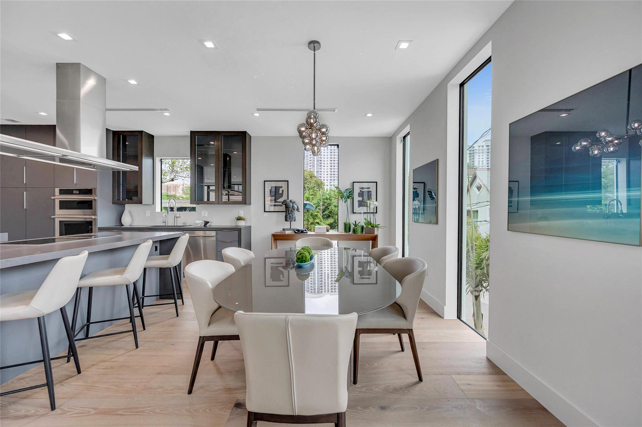 215 SE 10th Ter 215