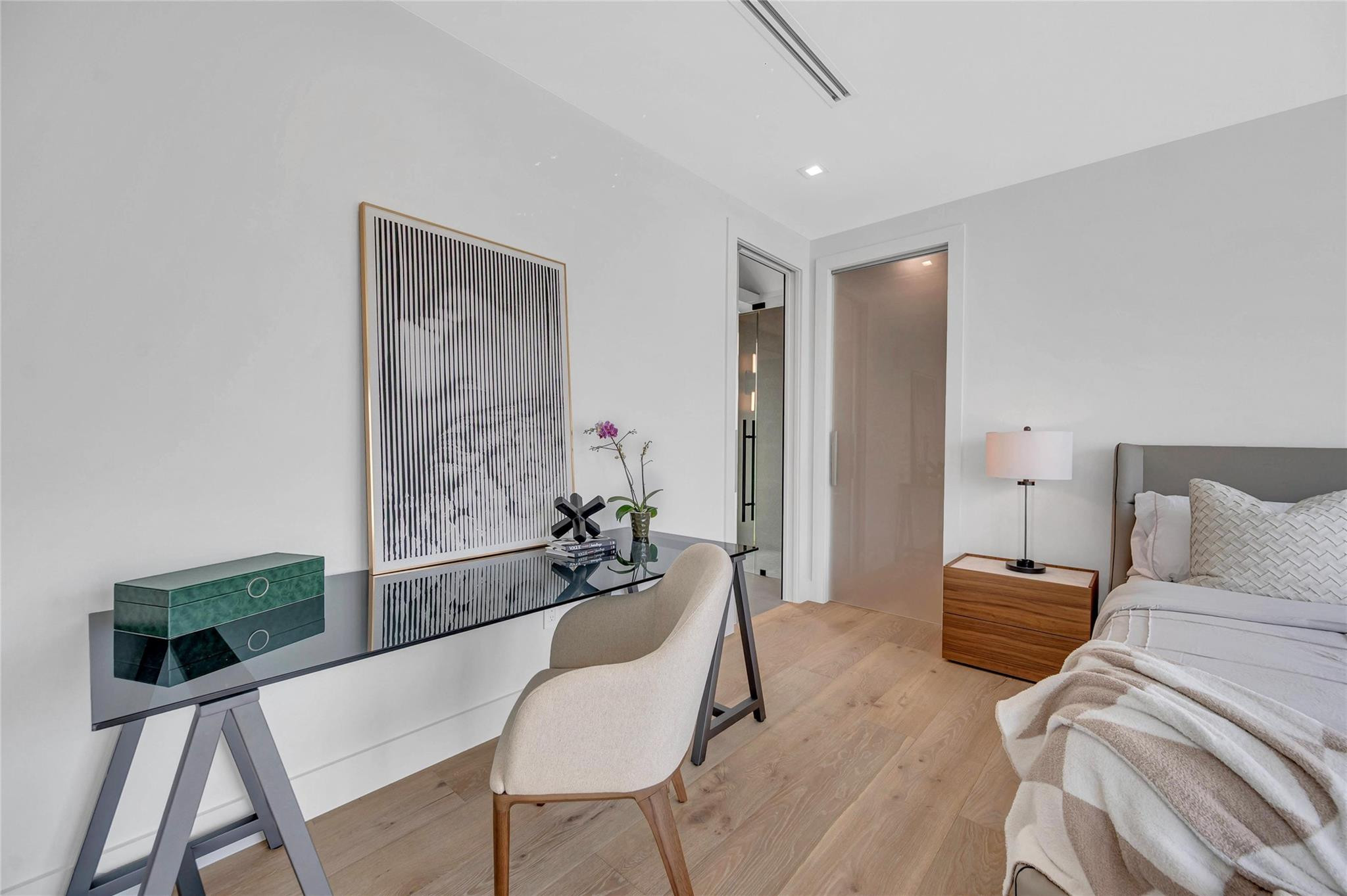 215 SE 10th Ter 215