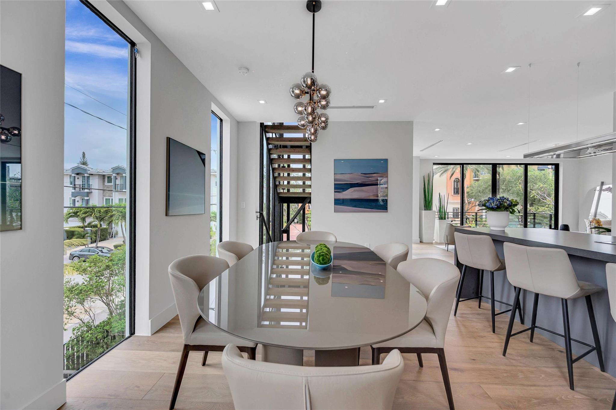 215 SE 10th Ter 215