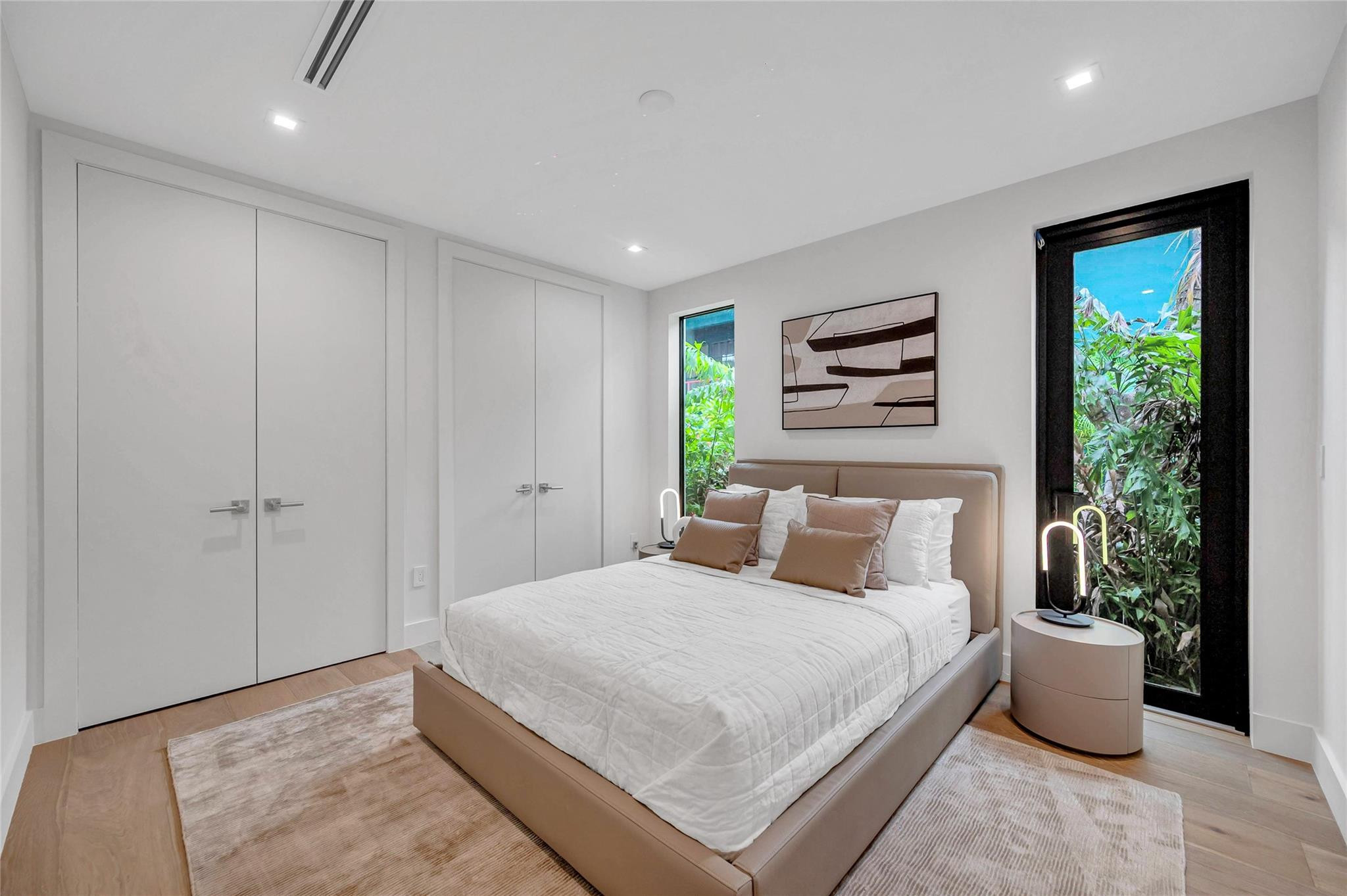 215 SE 10th Ter 215