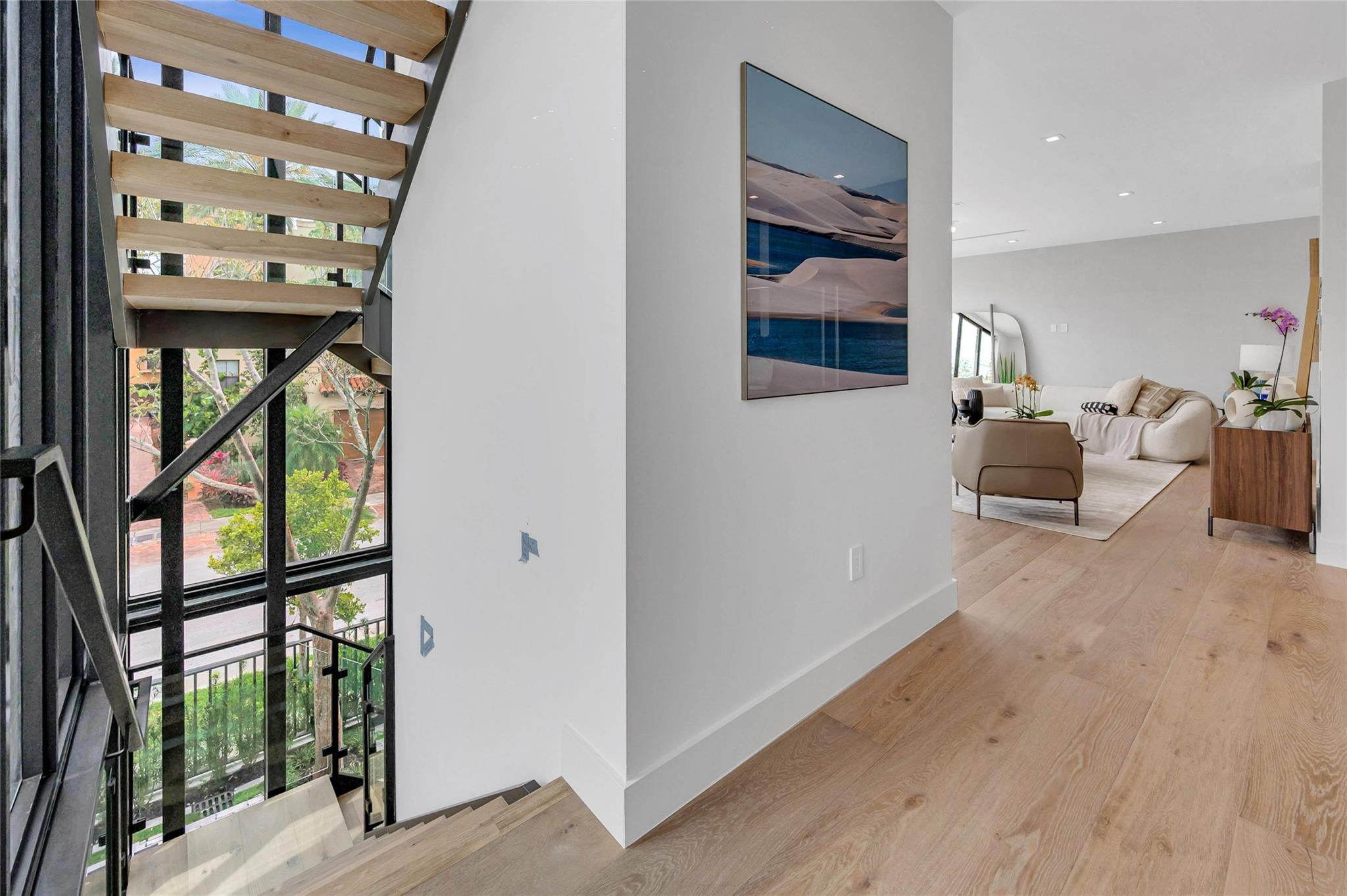 215 SE 10th Ter 215