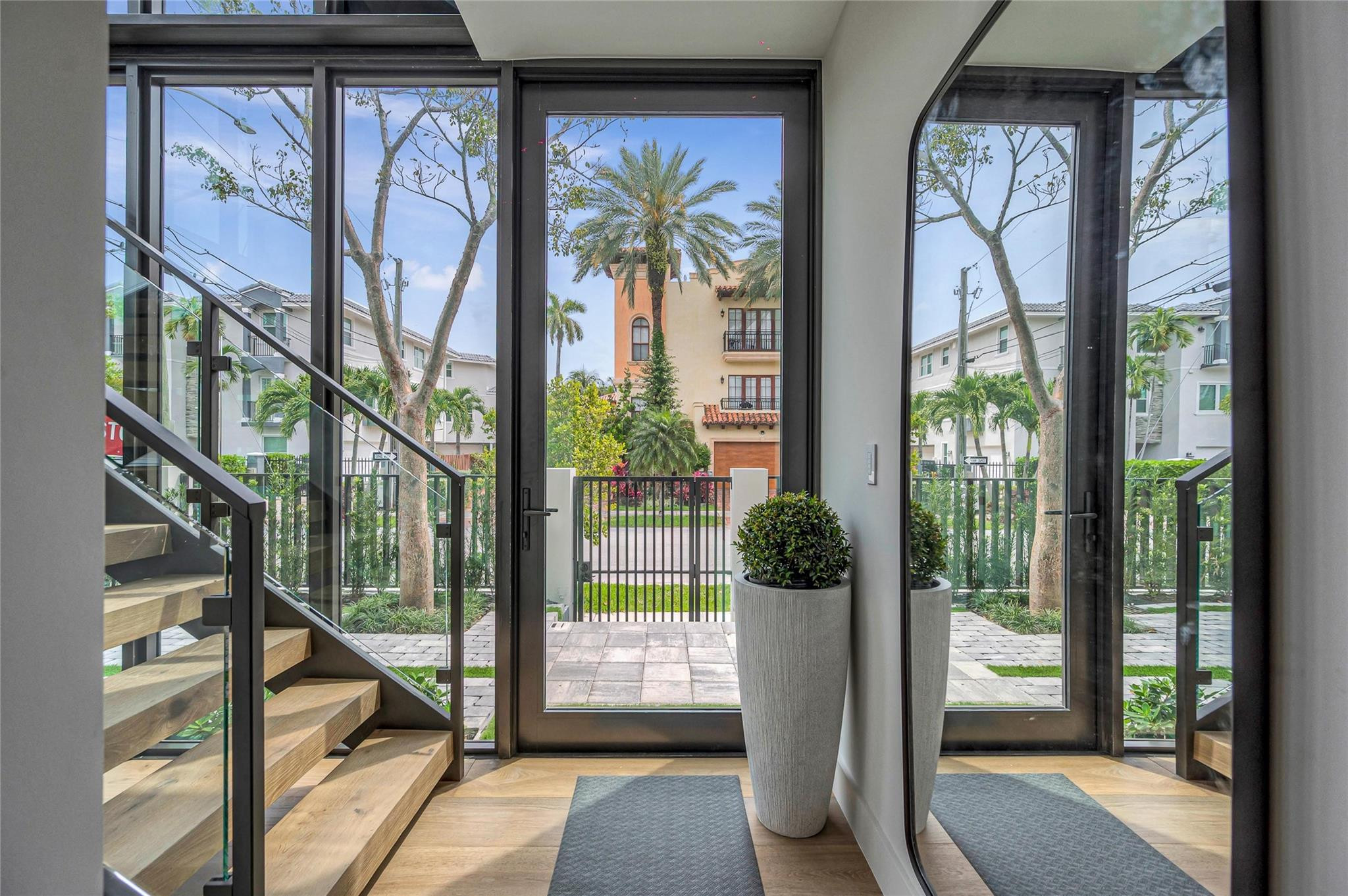 215 SE 10th Ter 215