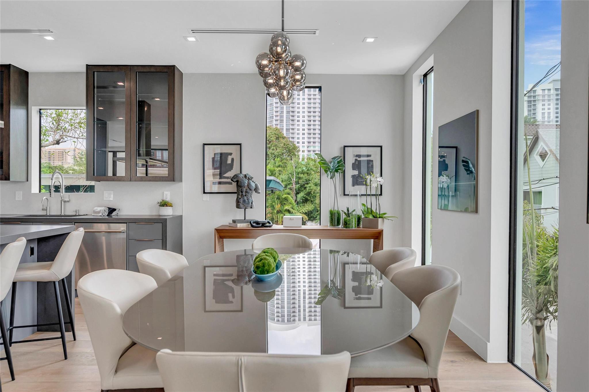215 SE 10th Ter 215