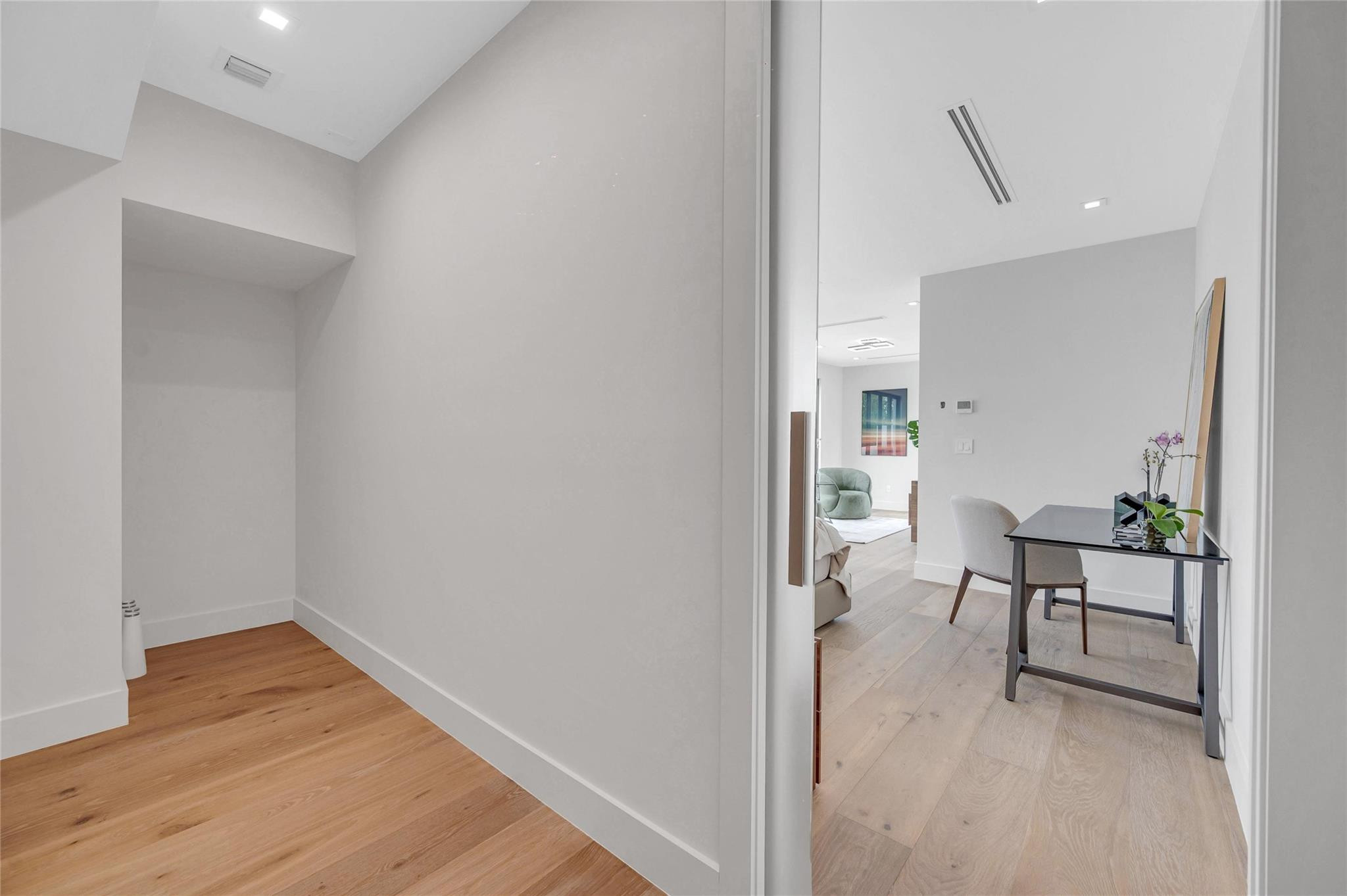 215 SE 10th Ter 215