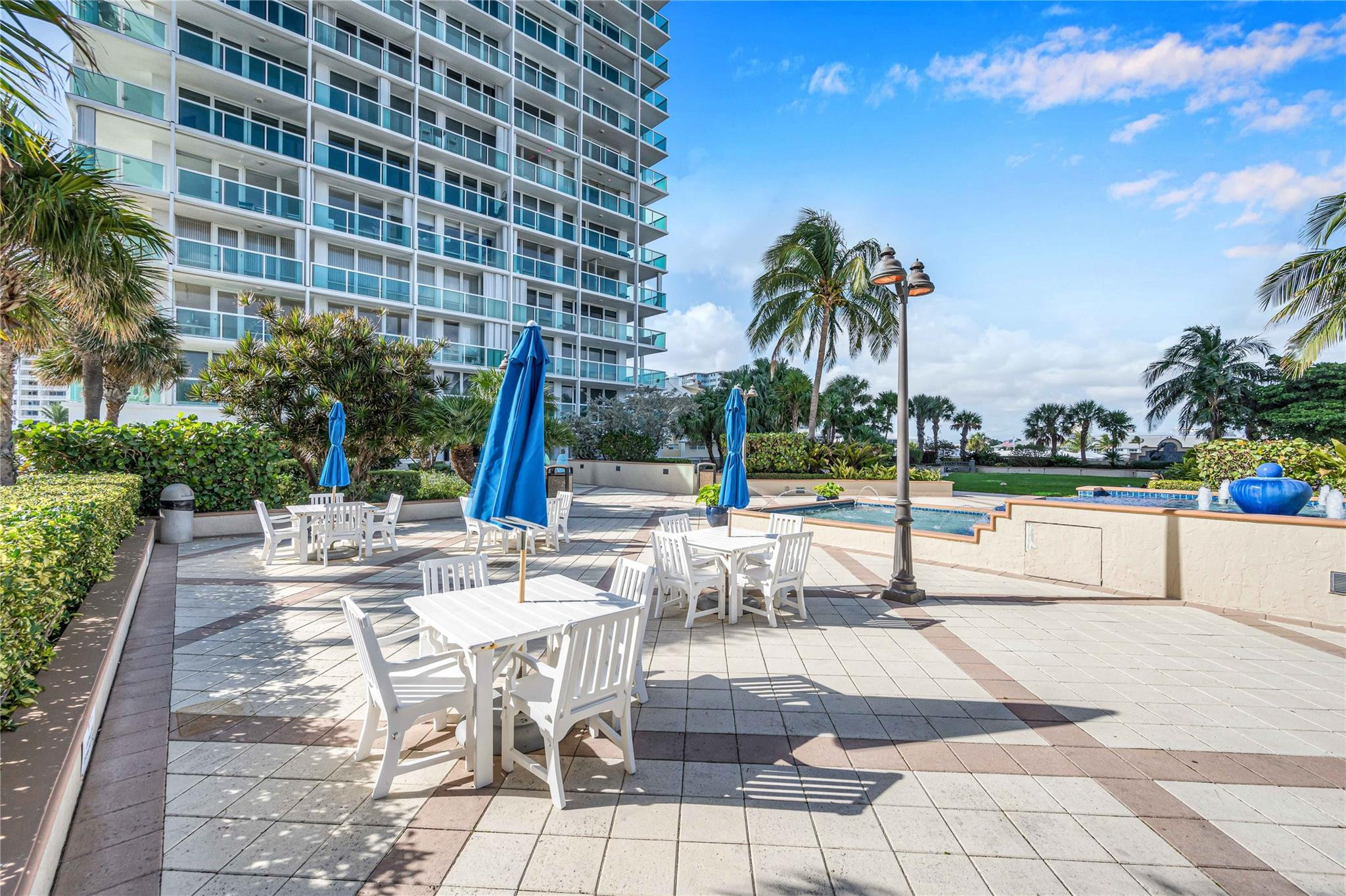 2100 S Ocean Ln 1608