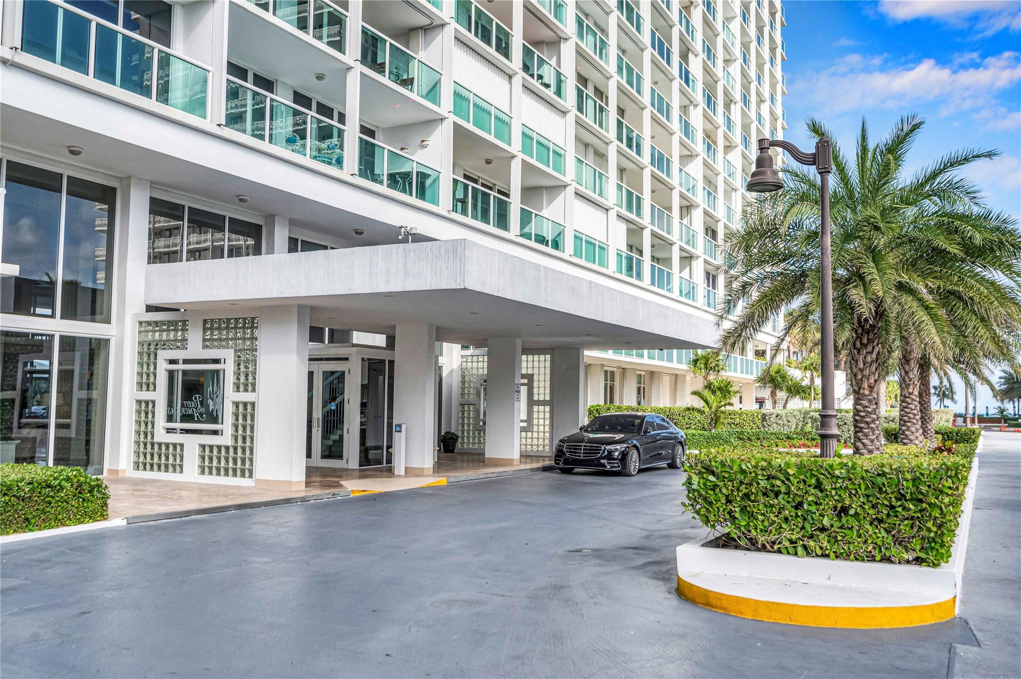 2100 S Ocean Ln 1608