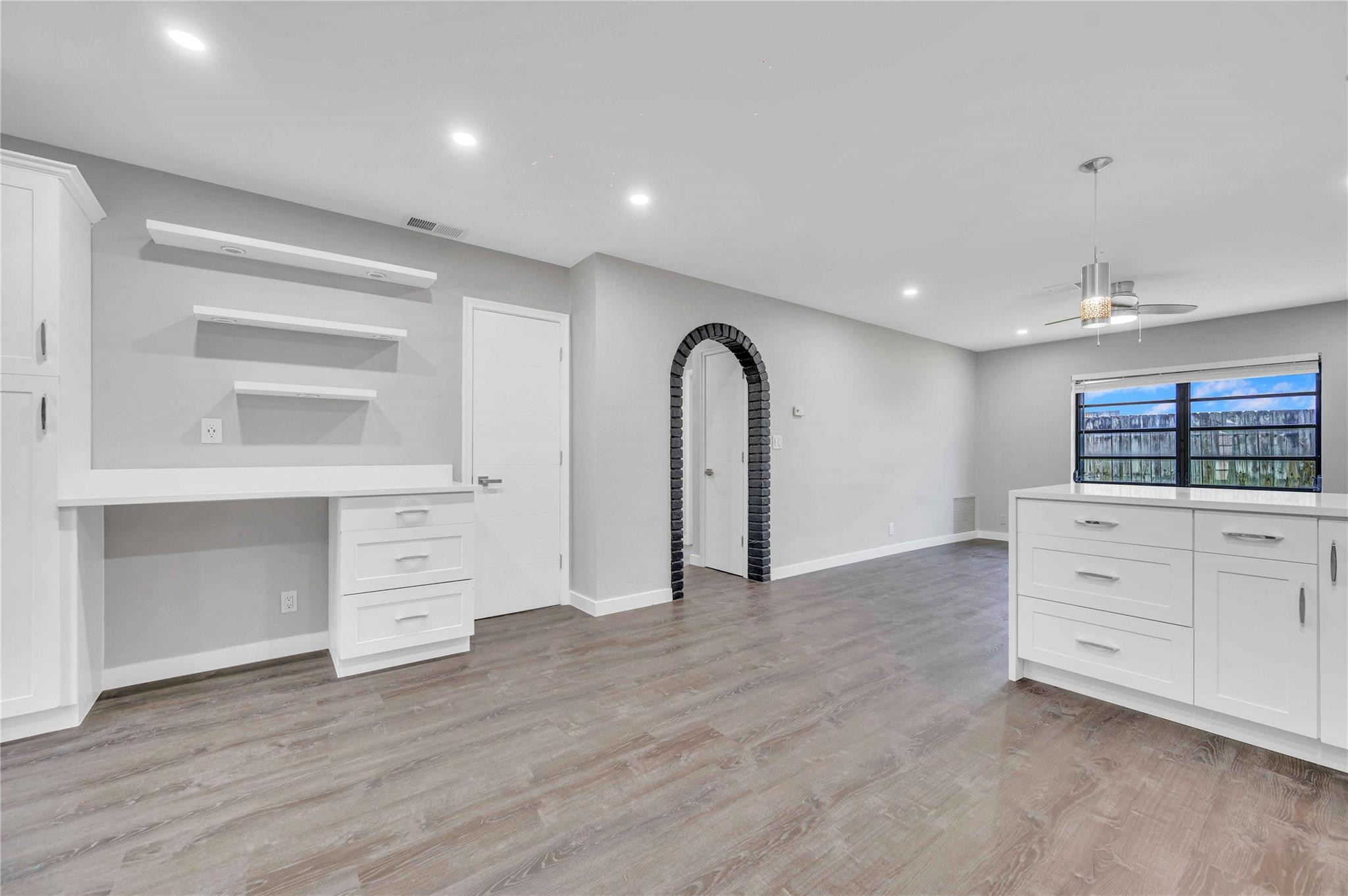 401 SE 14th St W