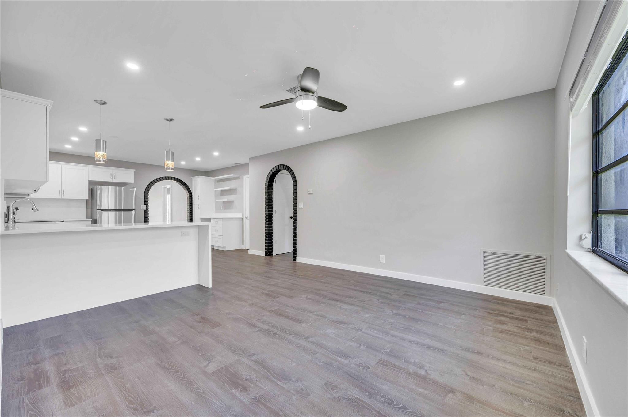 401 SE 14th St W