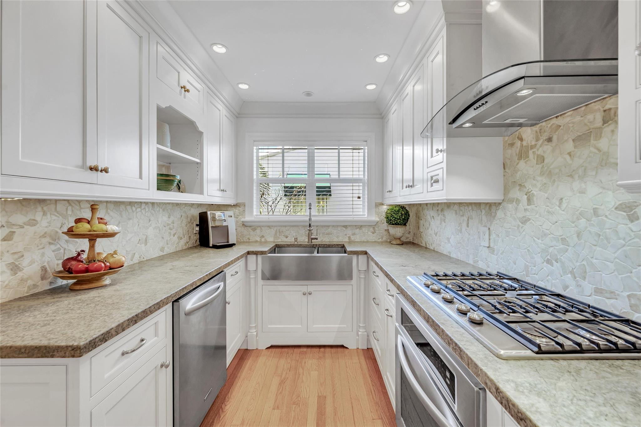 701 N Victoria Park Rd