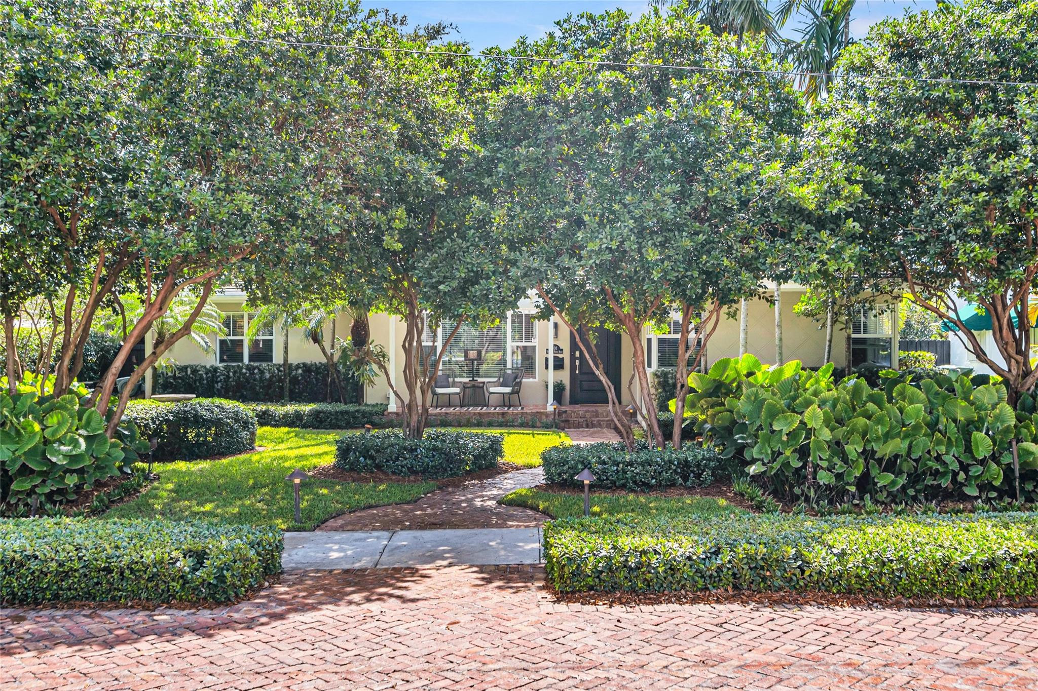 701 N Victoria Park Rd