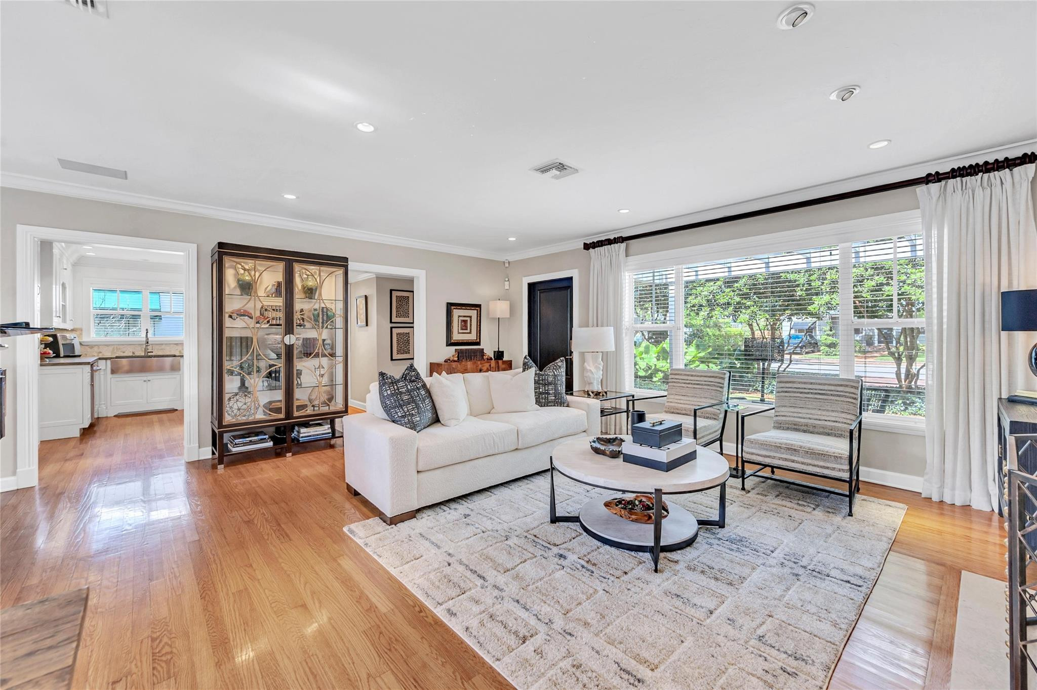 701 N Victoria Park Rd