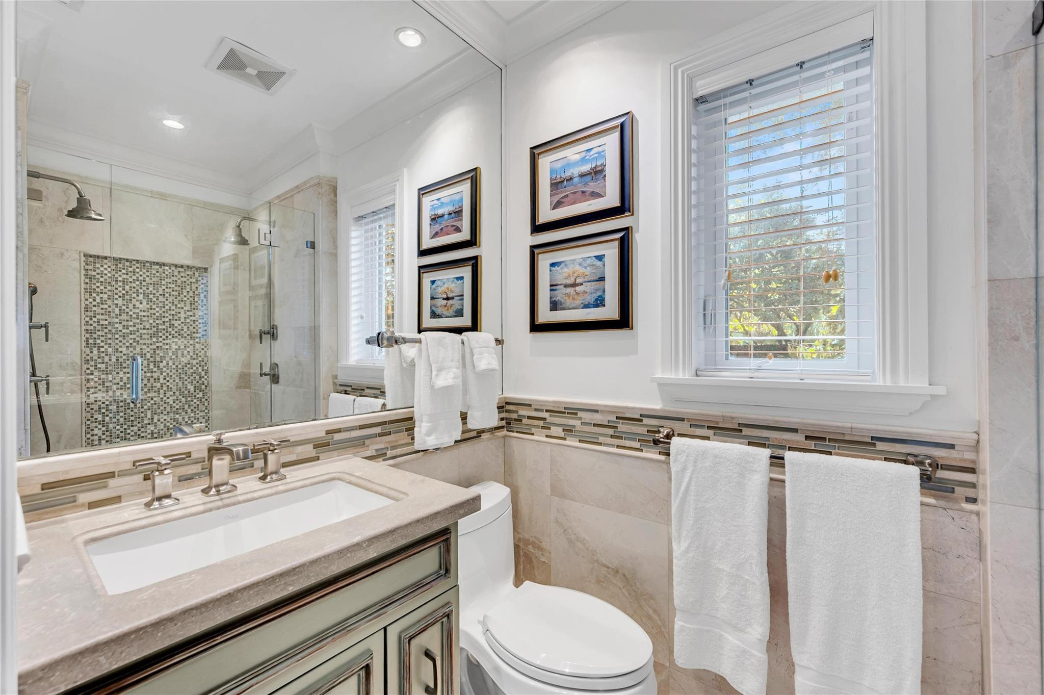 701 N Victoria Park Rd