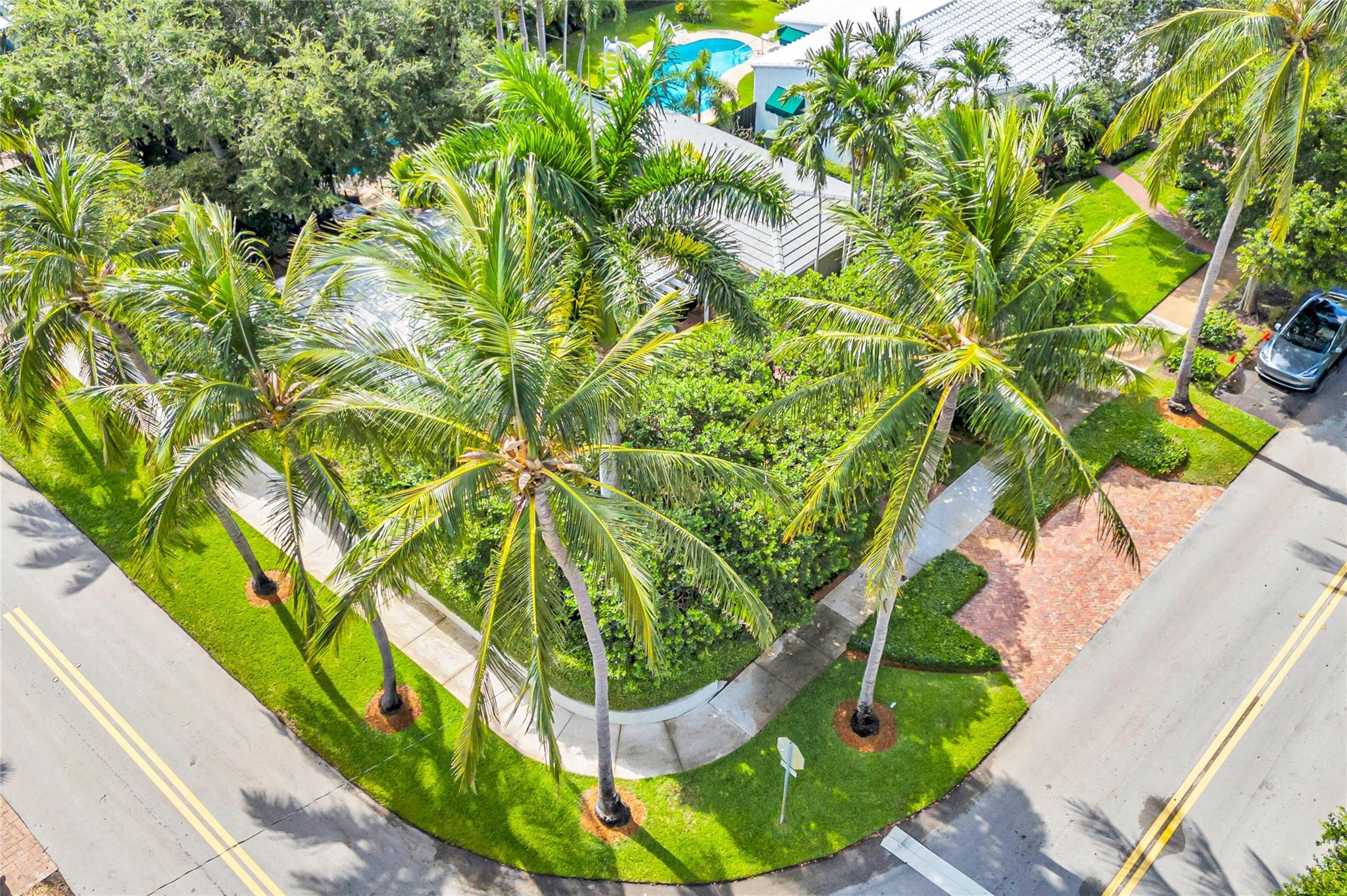 701 N Victoria Park Rd