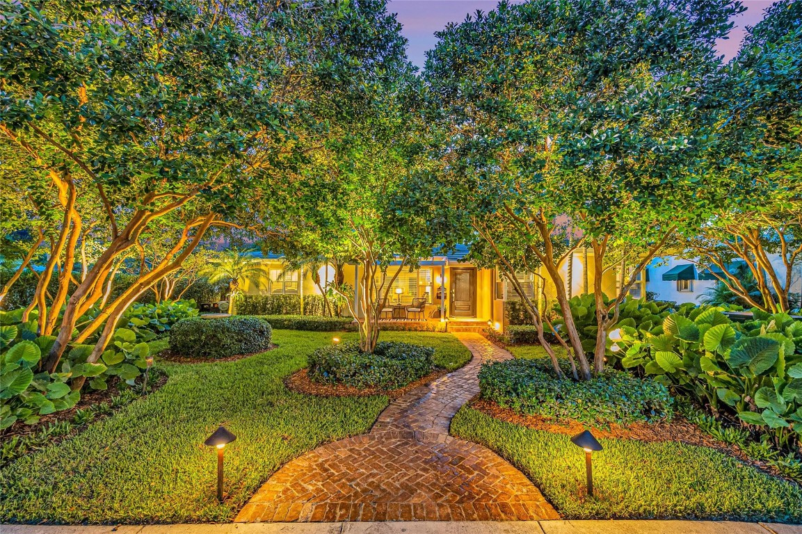 701 N Victoria Park Rd