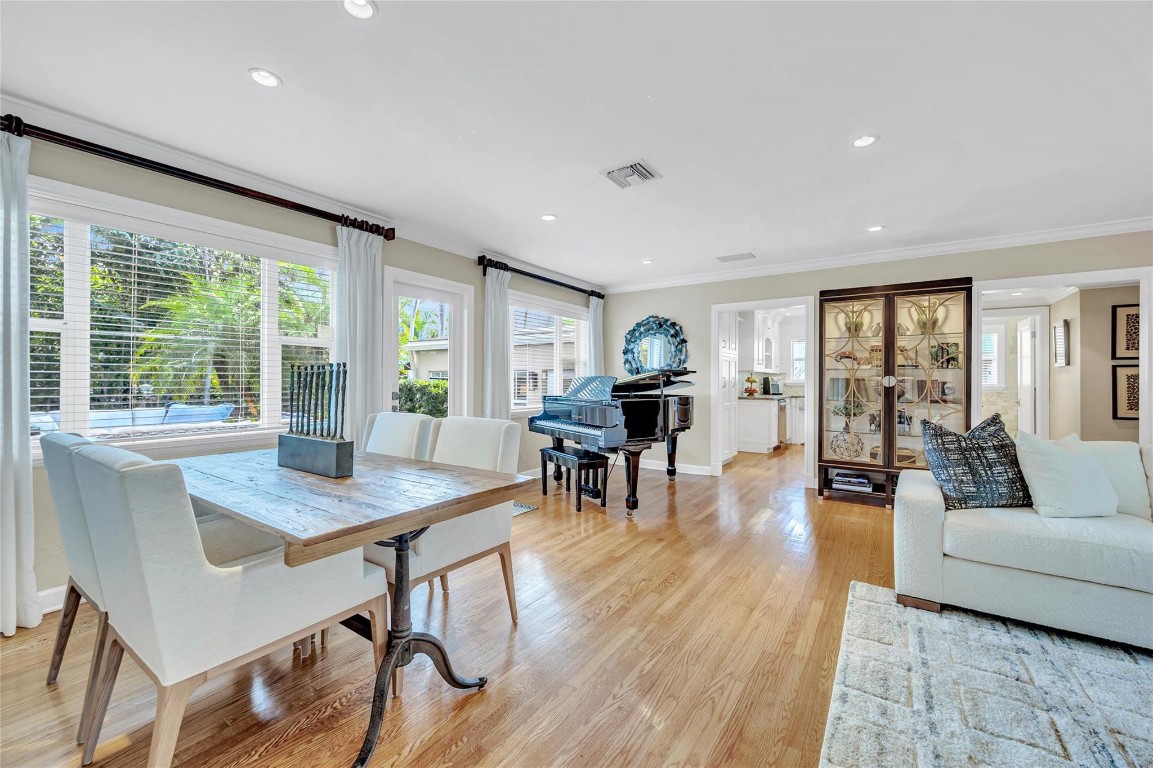 701 N Victoria Park Rd