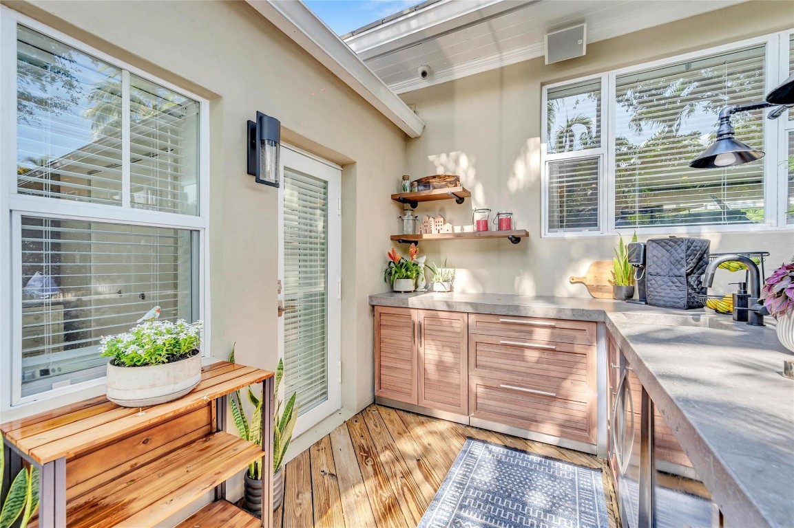 701 N Victoria Park Rd