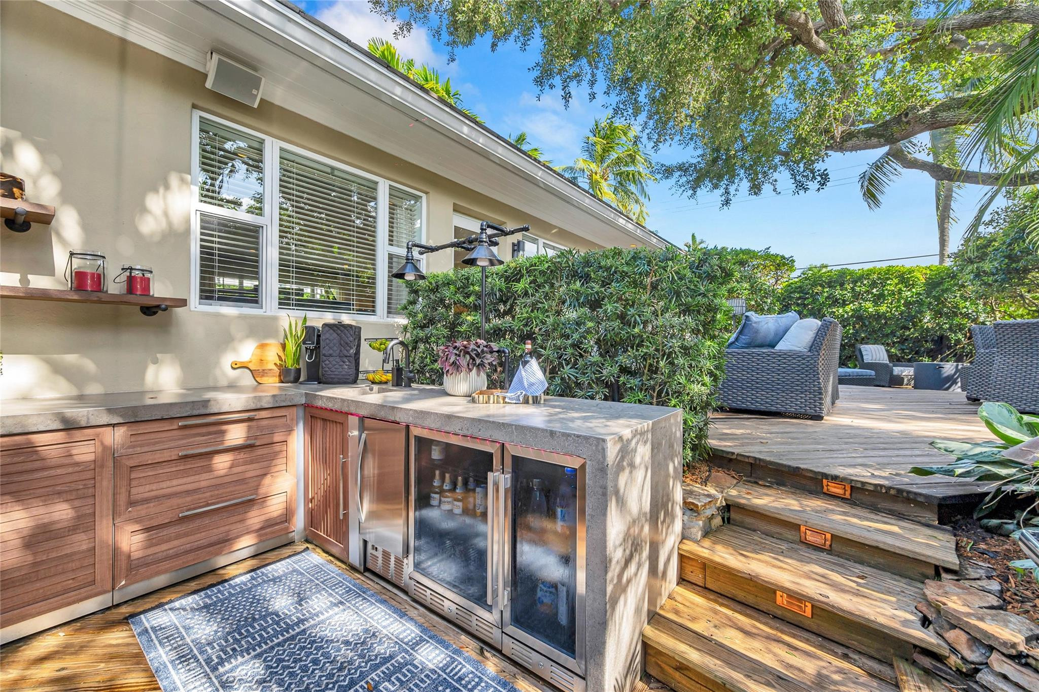 701 N Victoria Park Rd