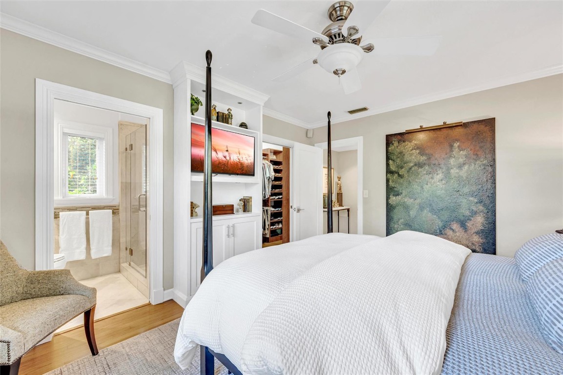 701 N Victoria Park Rd