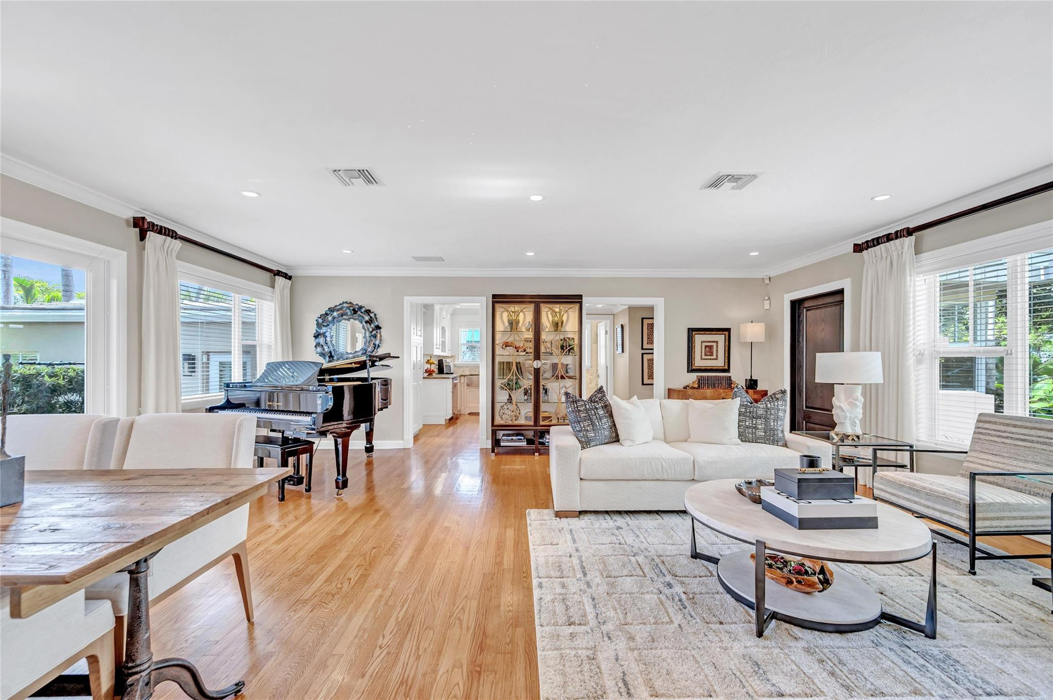 701 N Victoria Park Rd