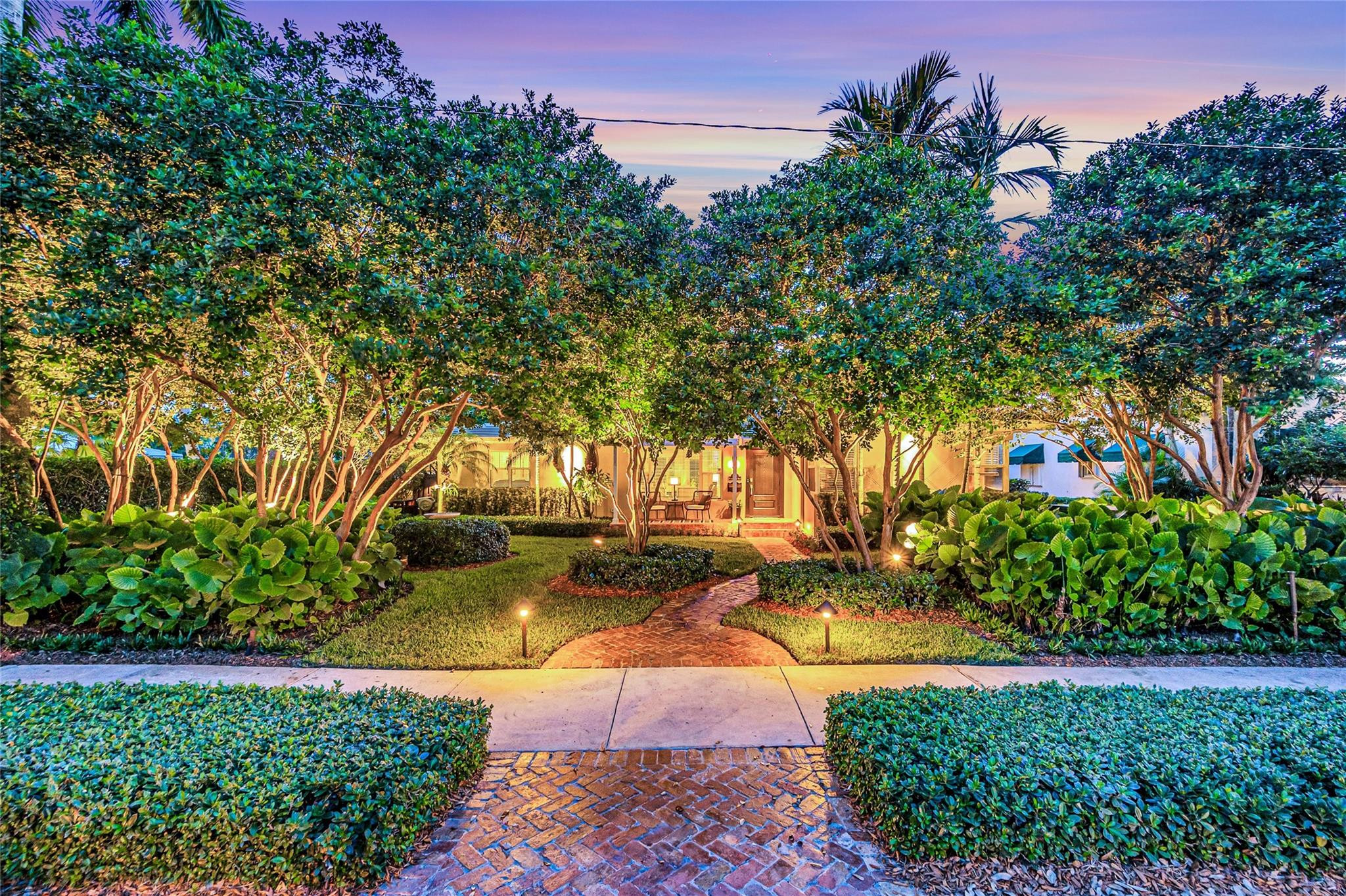 701 N Victoria Park Rd