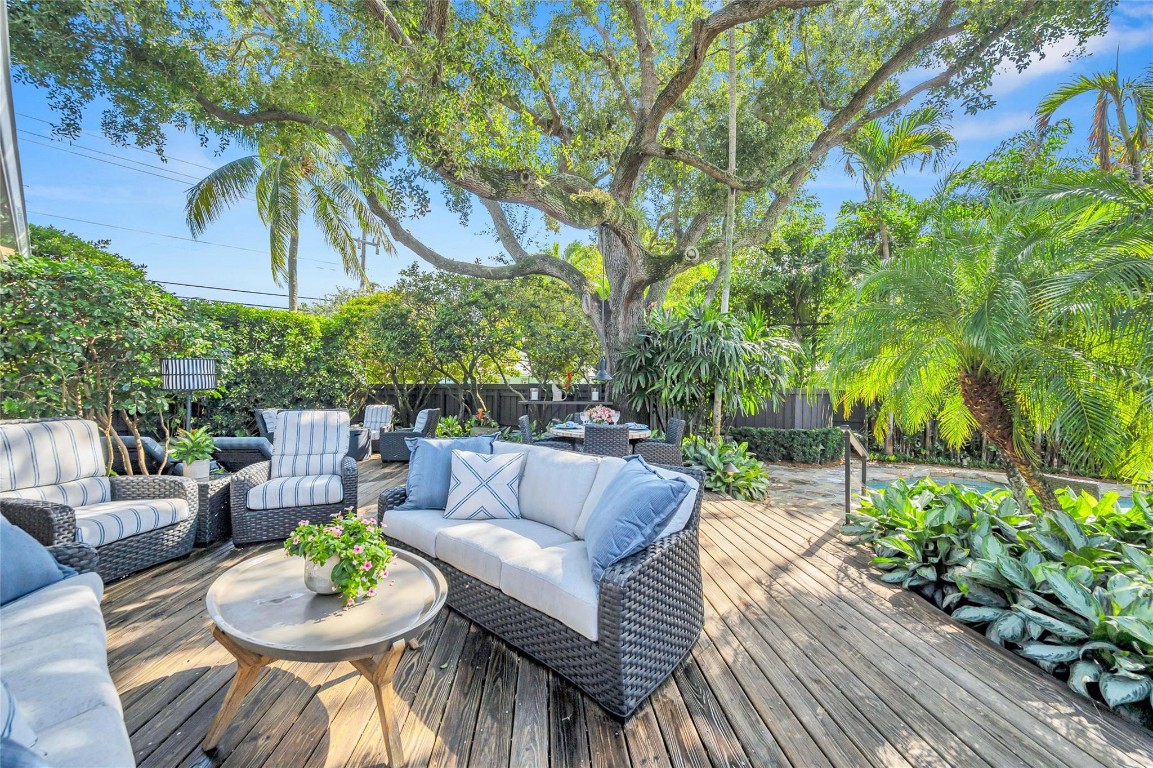 701 N Victoria Park Rd