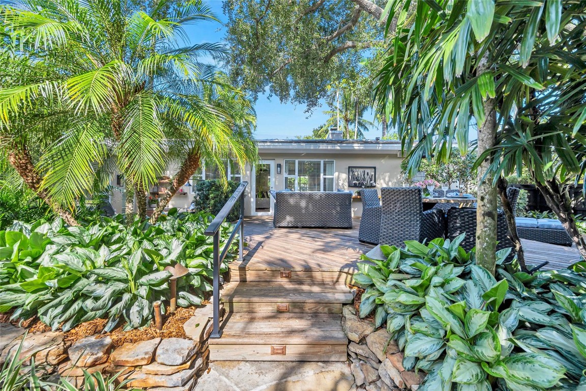 701 N Victoria Park Rd