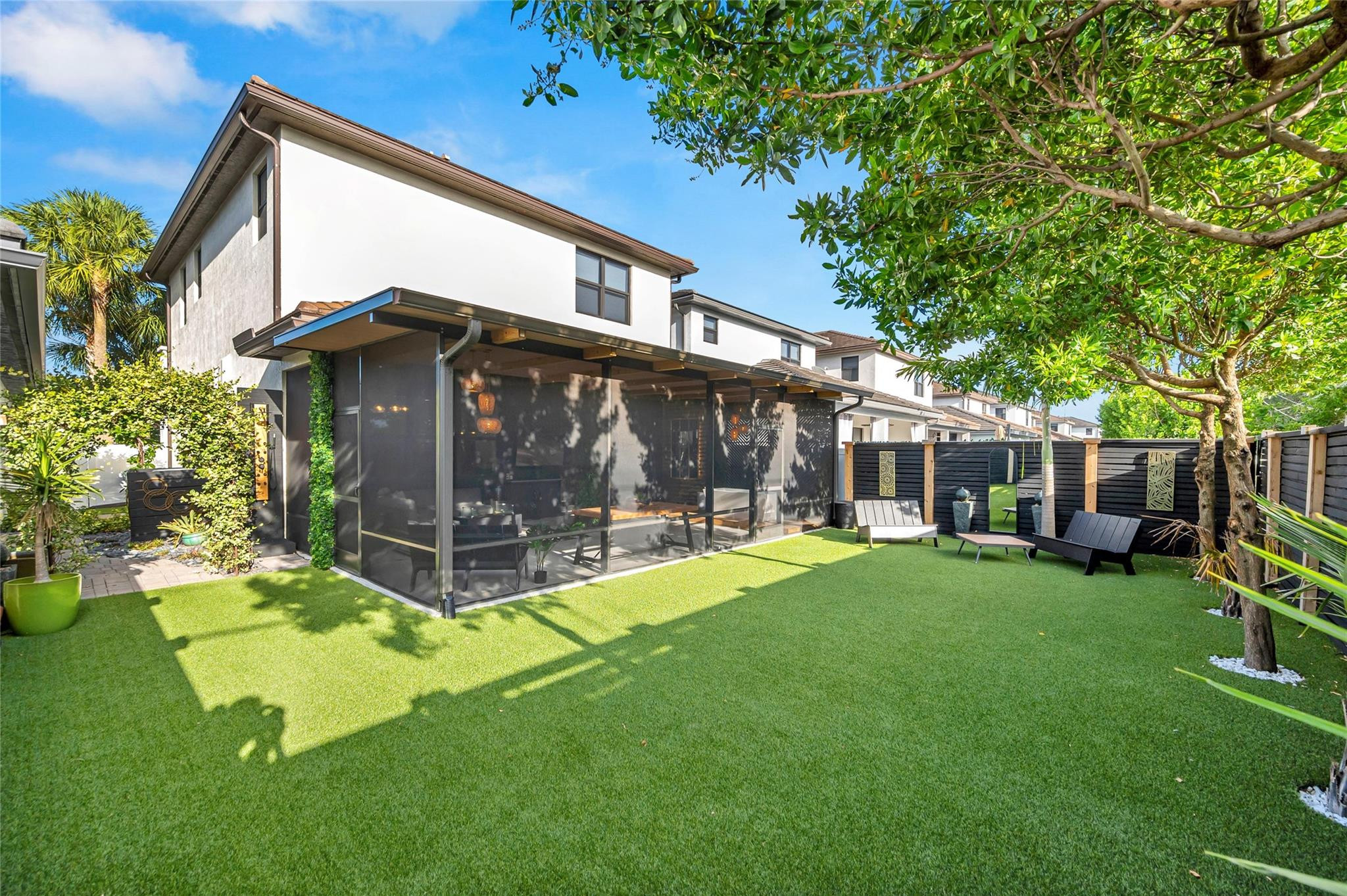 4931 Whispering Way
