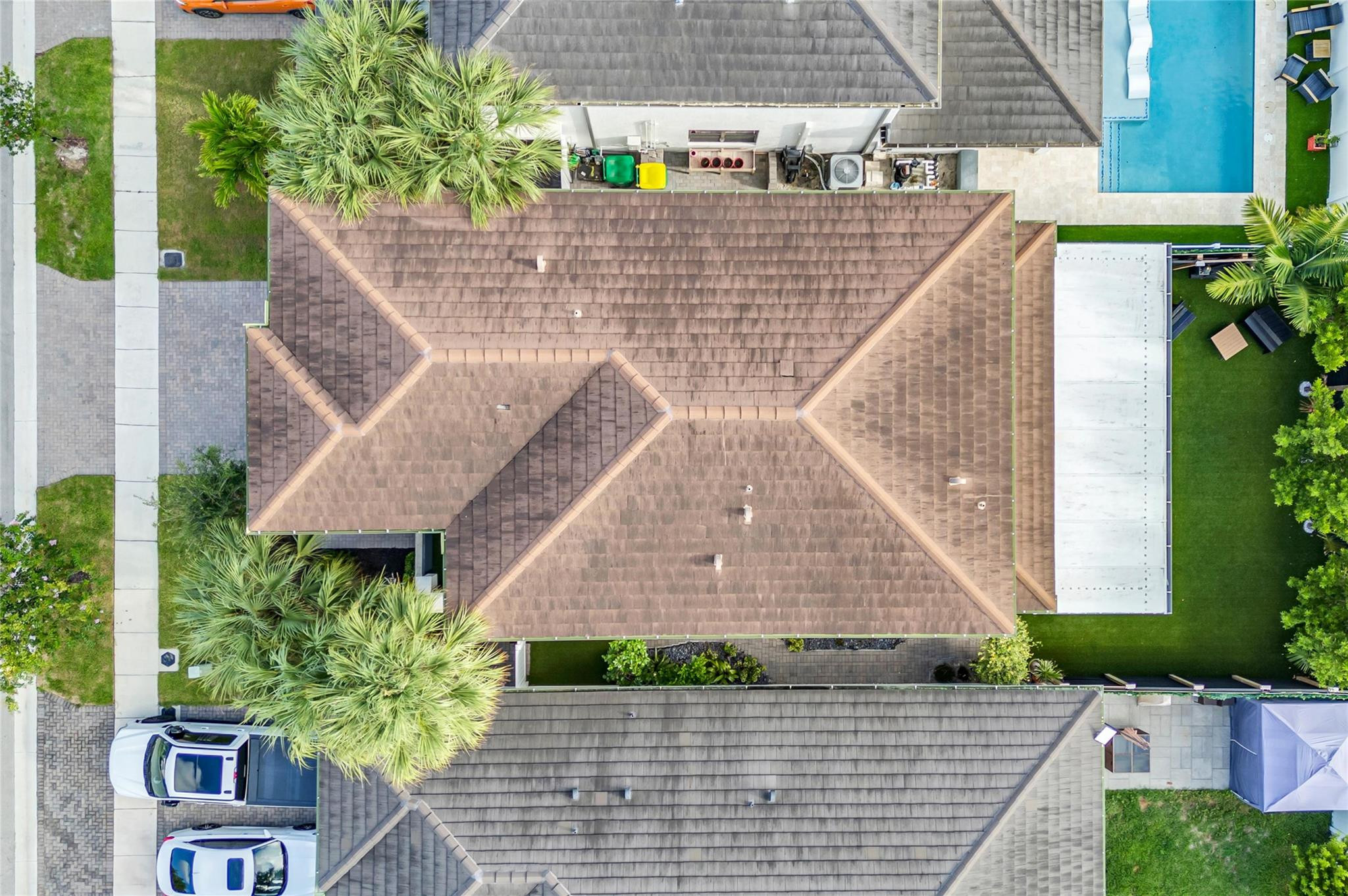 4931 Whispering Way