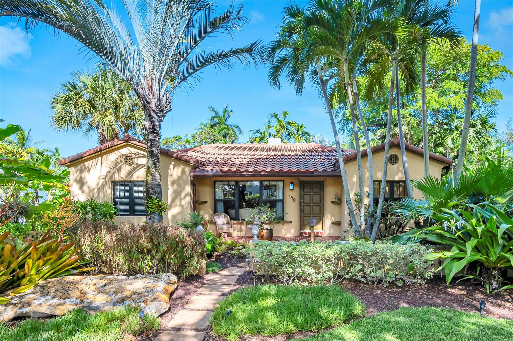 440 N Victoria Park Rd