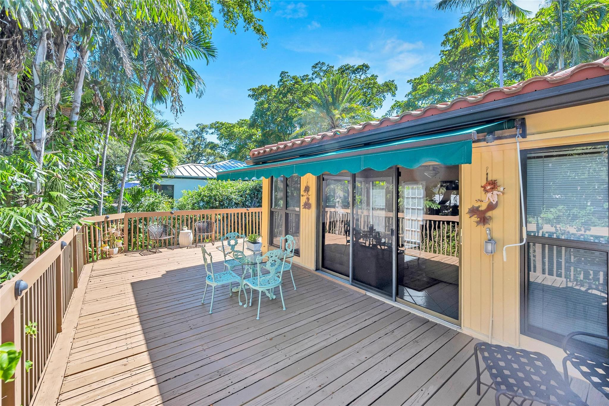 440 N Victoria Park Rd