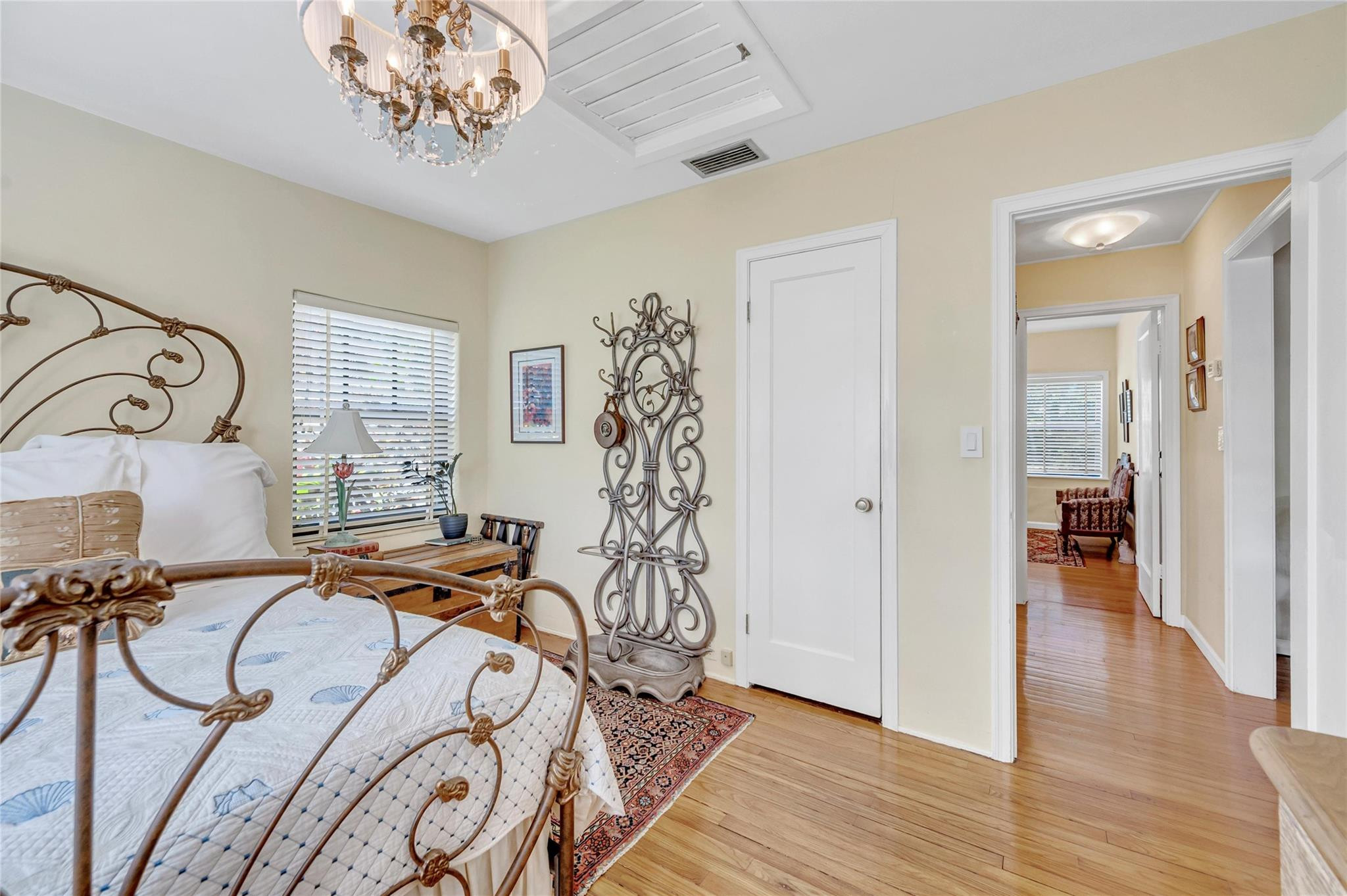 440 N Victoria Park Rd