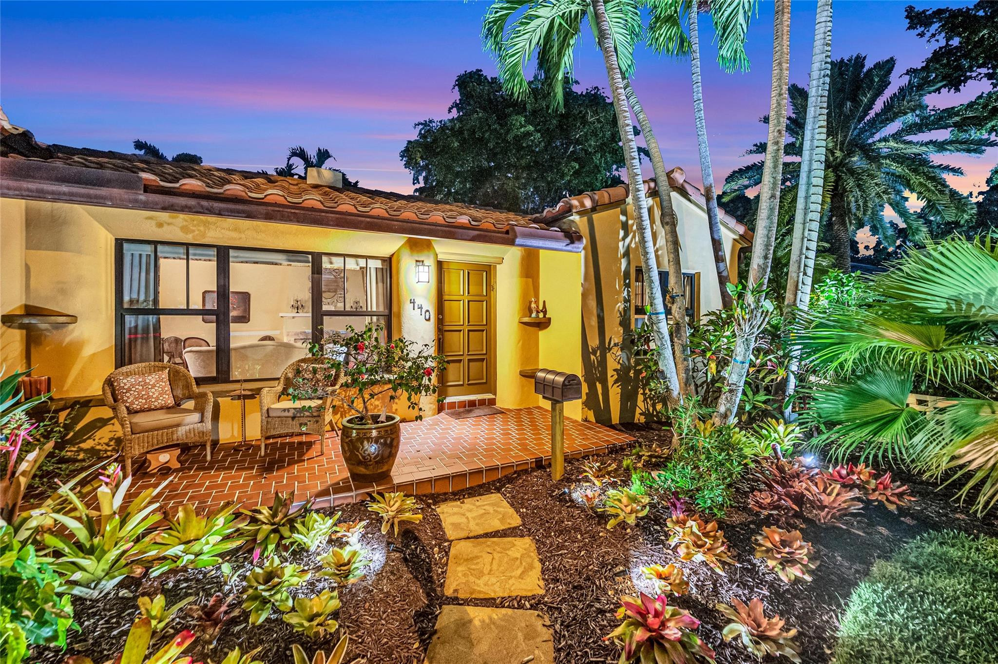 440 N Victoria Park Rd