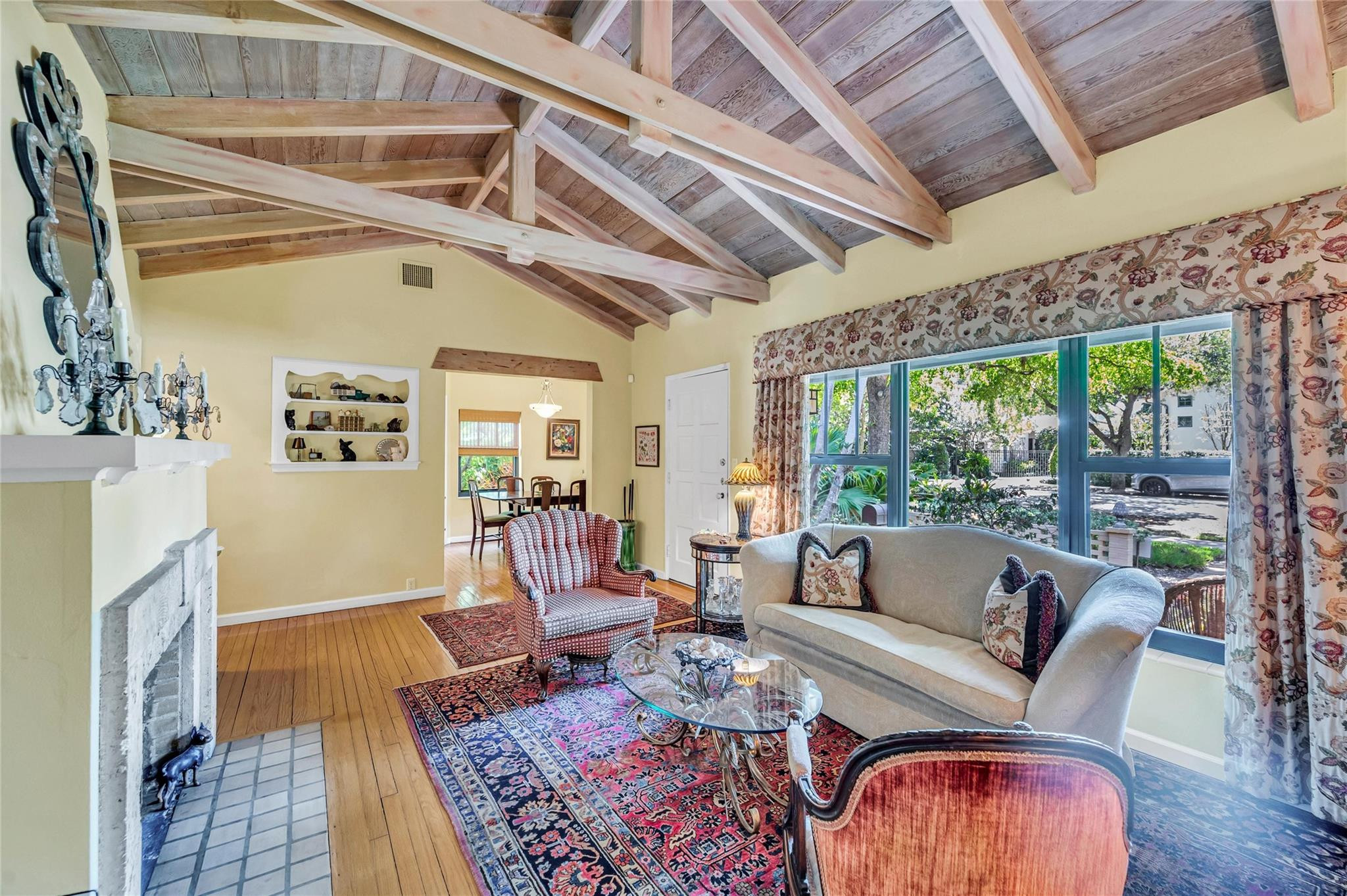 440 N Victoria Park Rd