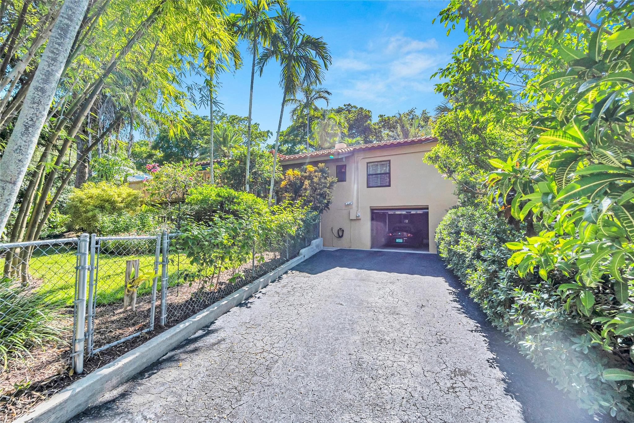 440 N Victoria Park Rd