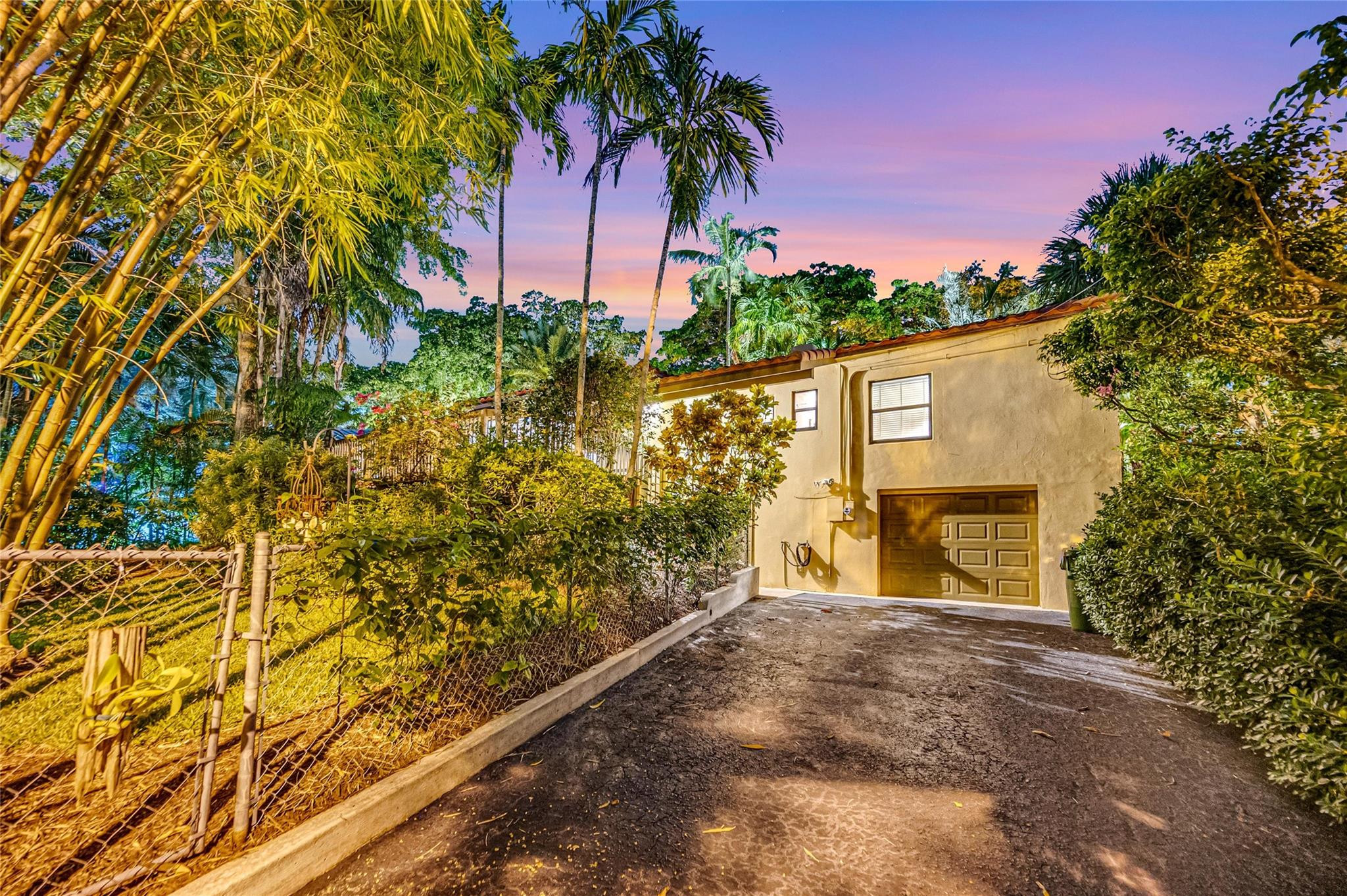 440 N Victoria Park Rd