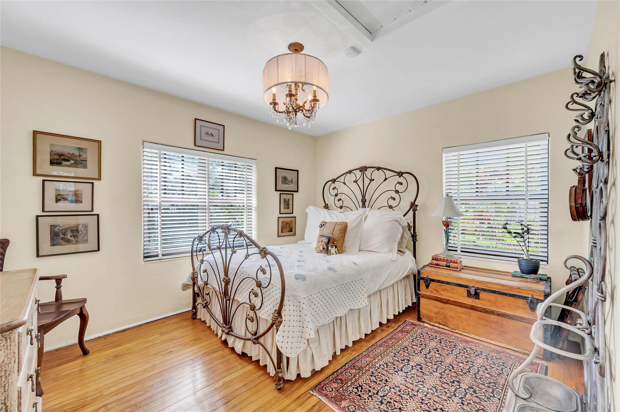 440 N Victoria Park Rd