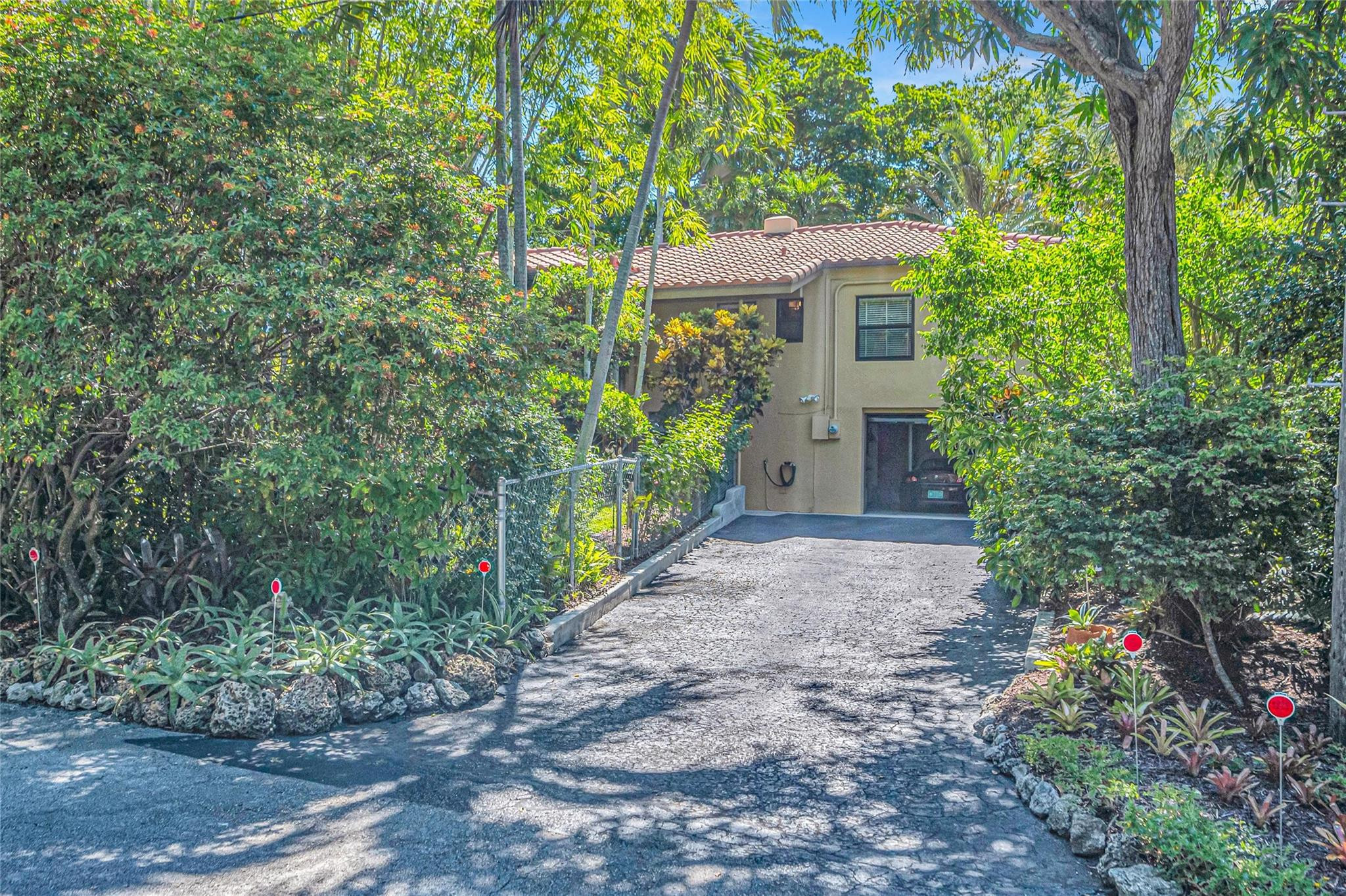 440 N Victoria Park Rd