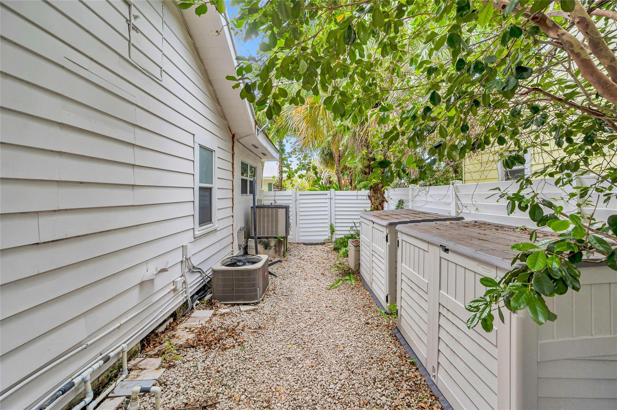 731 NE 17th Ave