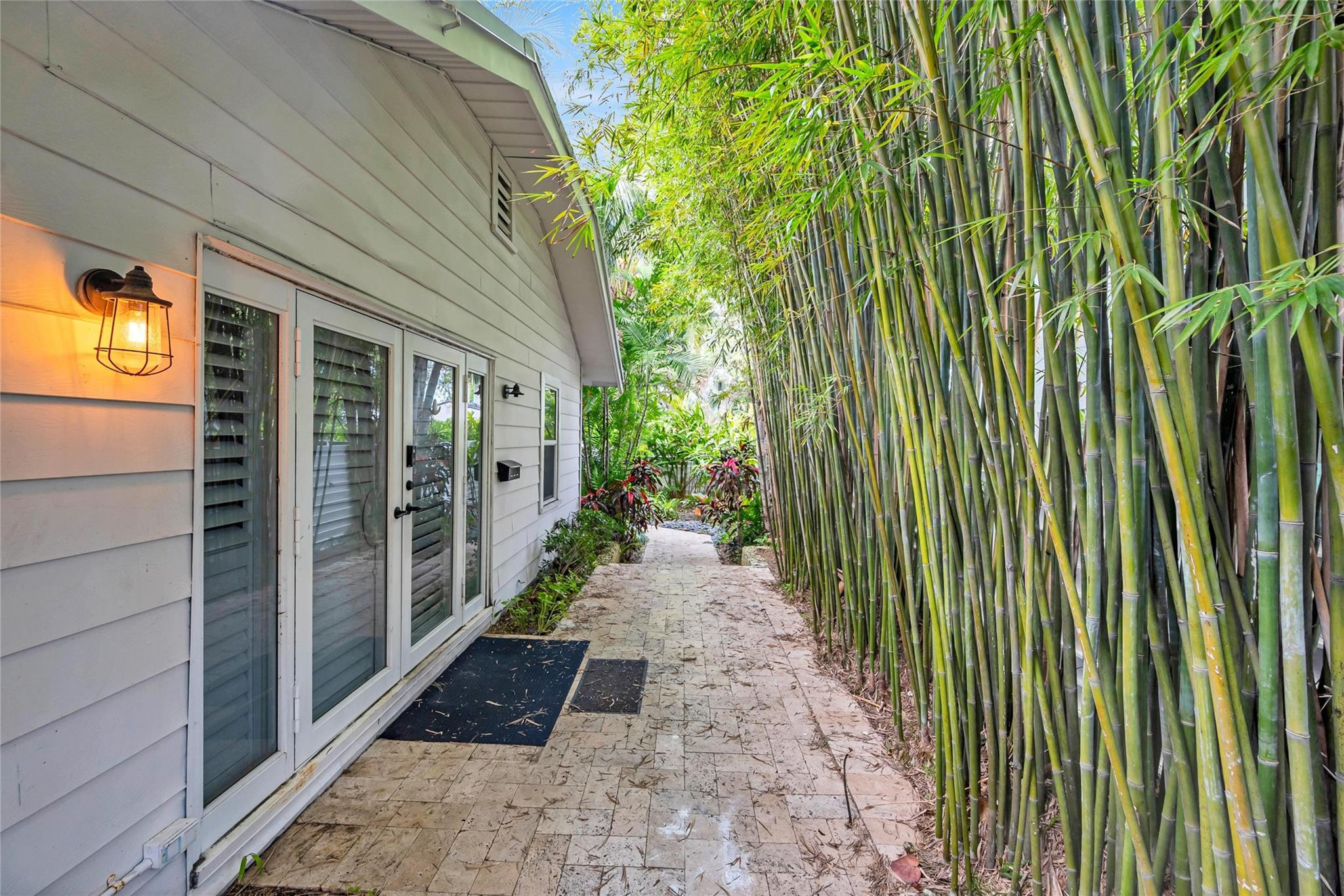 731 NE 17th Ave