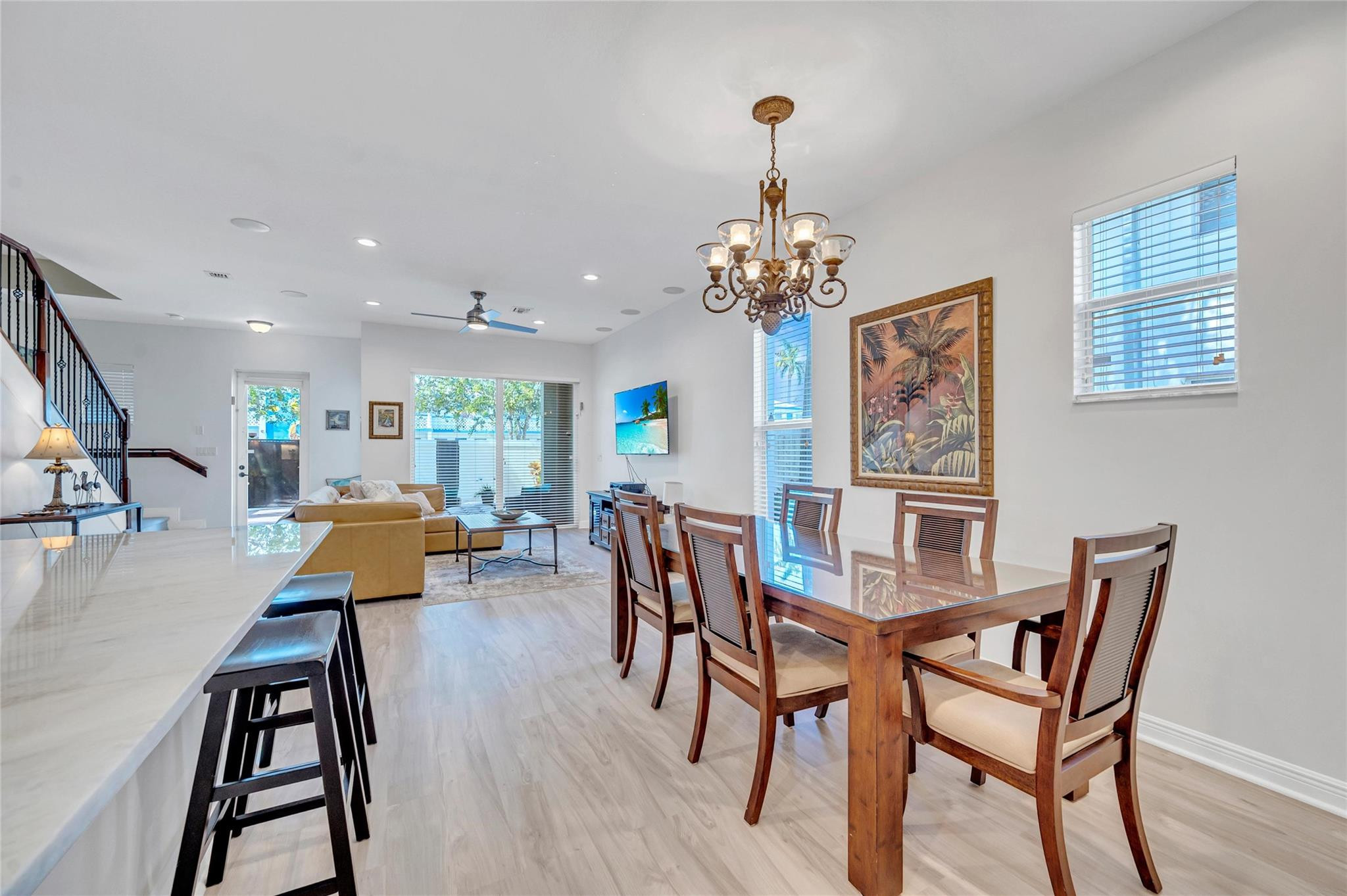 2822 NE 32nd St none