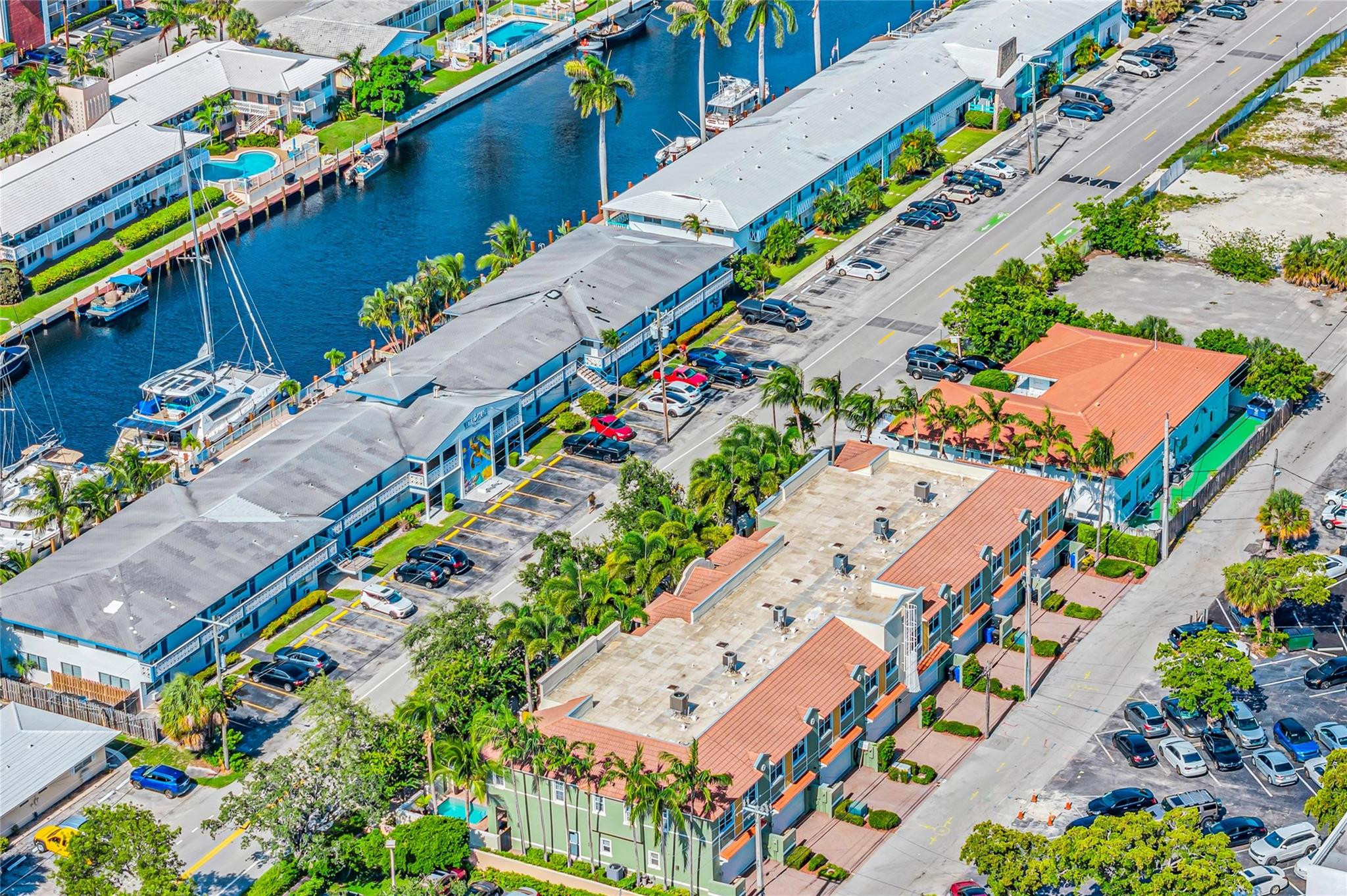 2822 NE 32nd St none