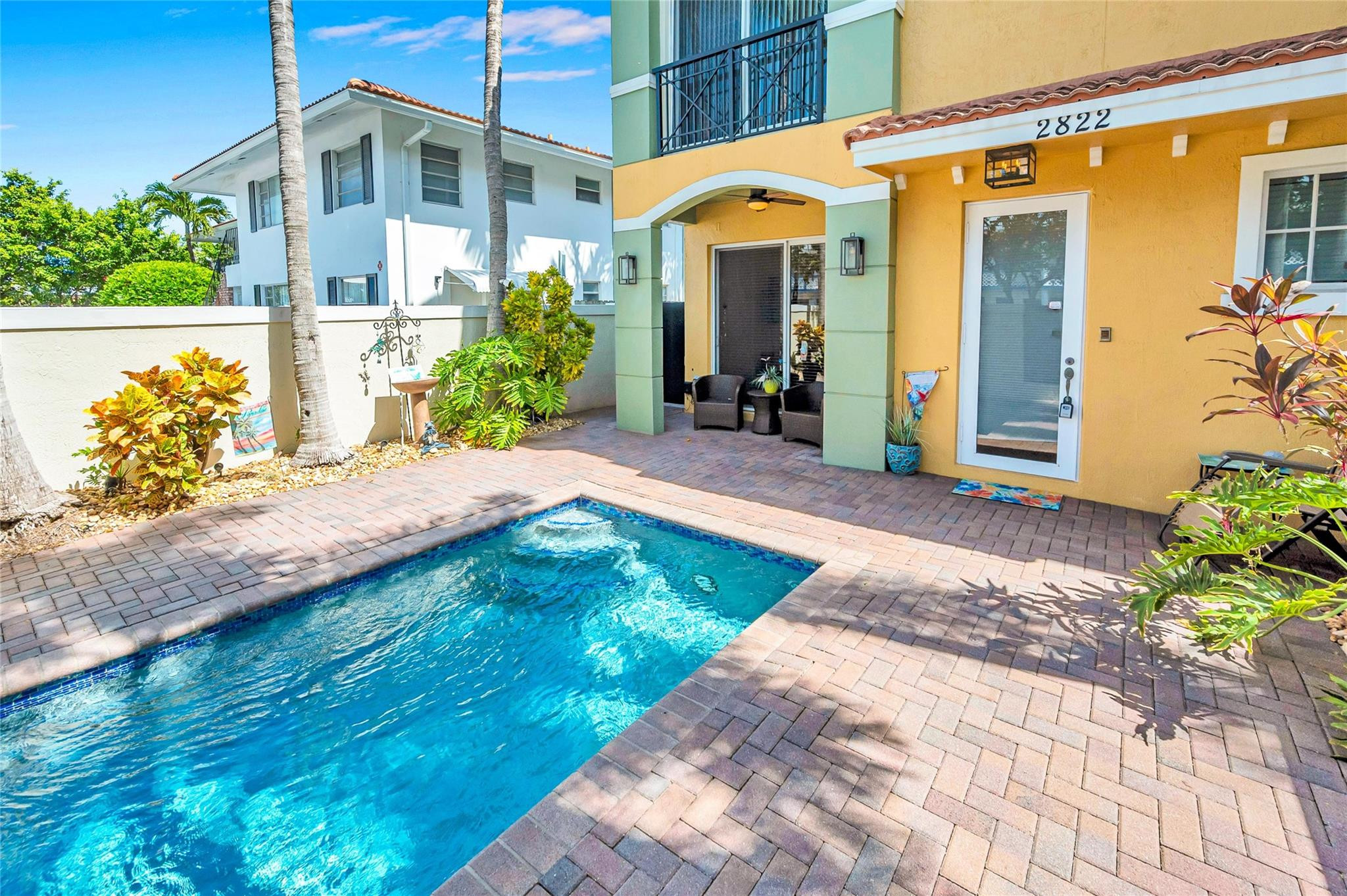 2822 NE 32nd St none