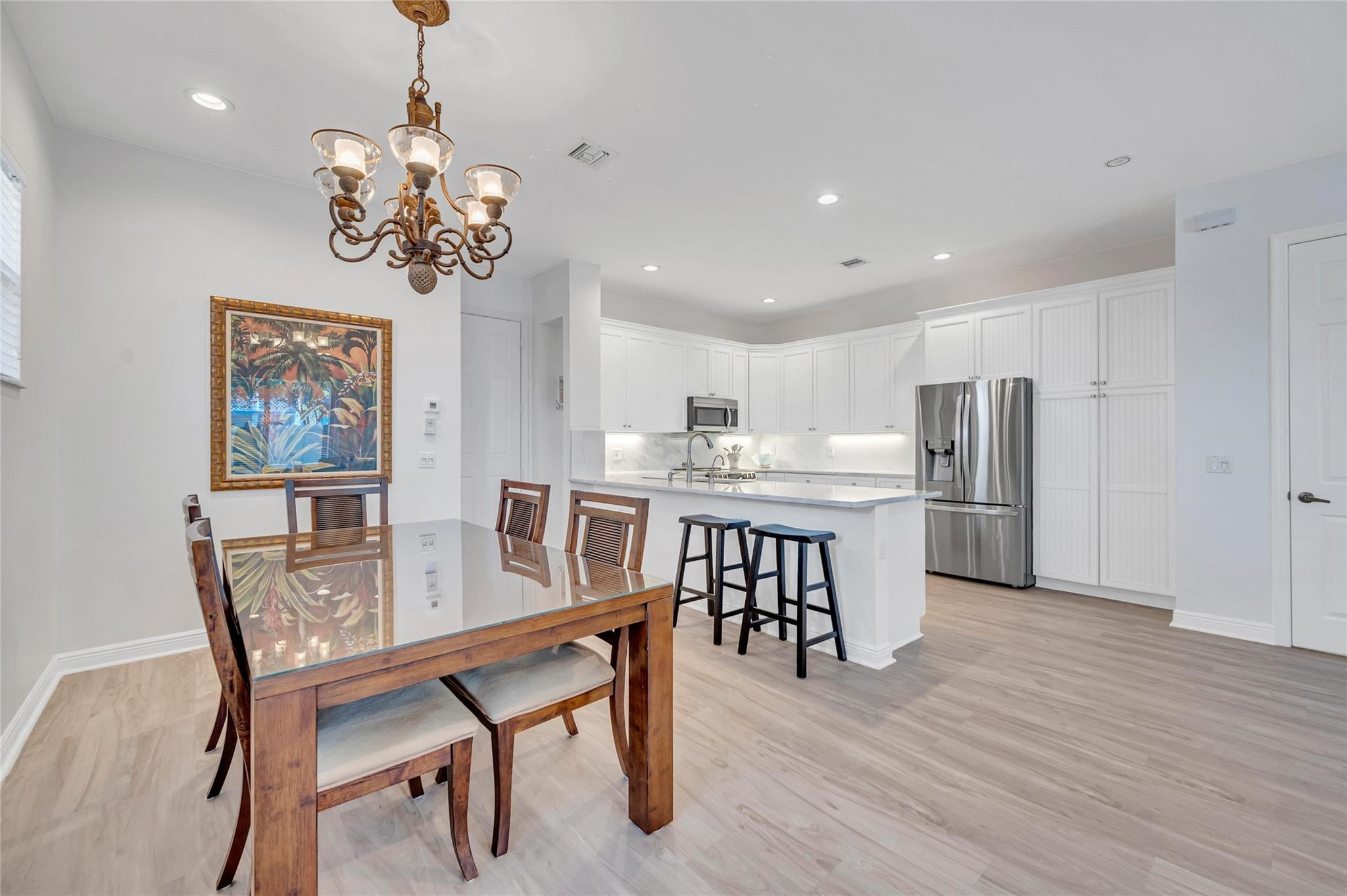 2822 NE 32nd St none