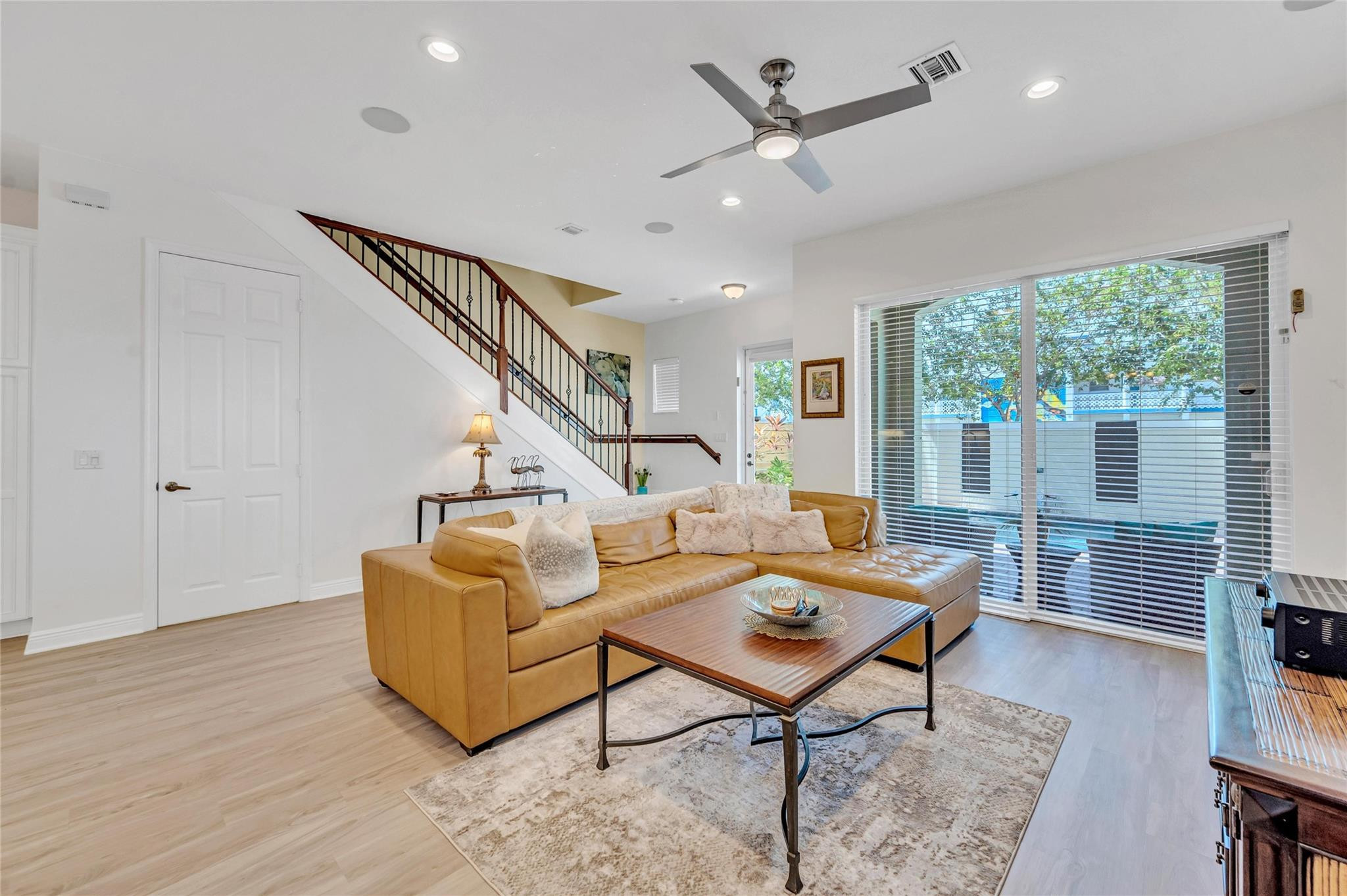 2822 NE 32nd St none