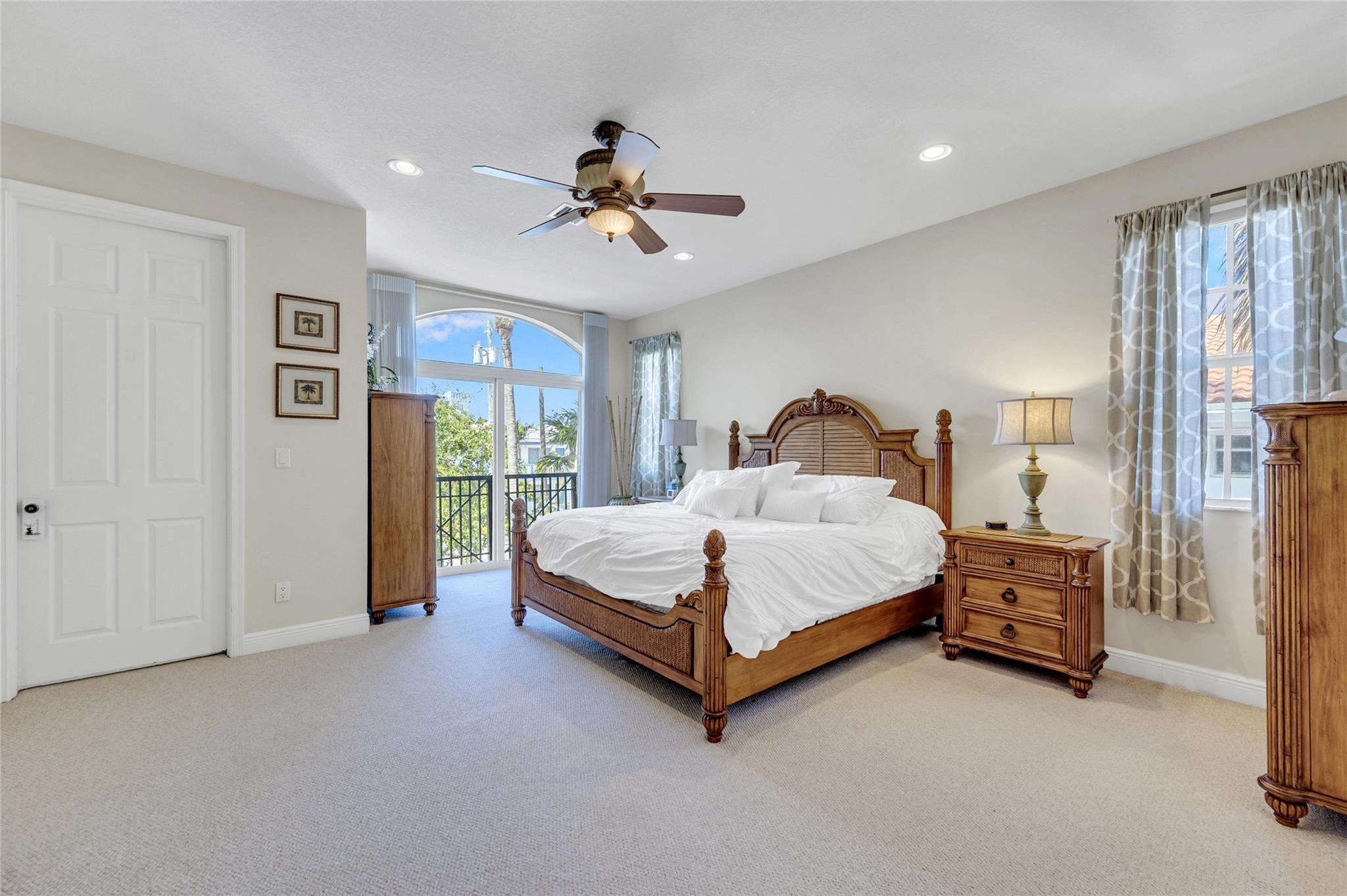 2822 NE 32nd St none